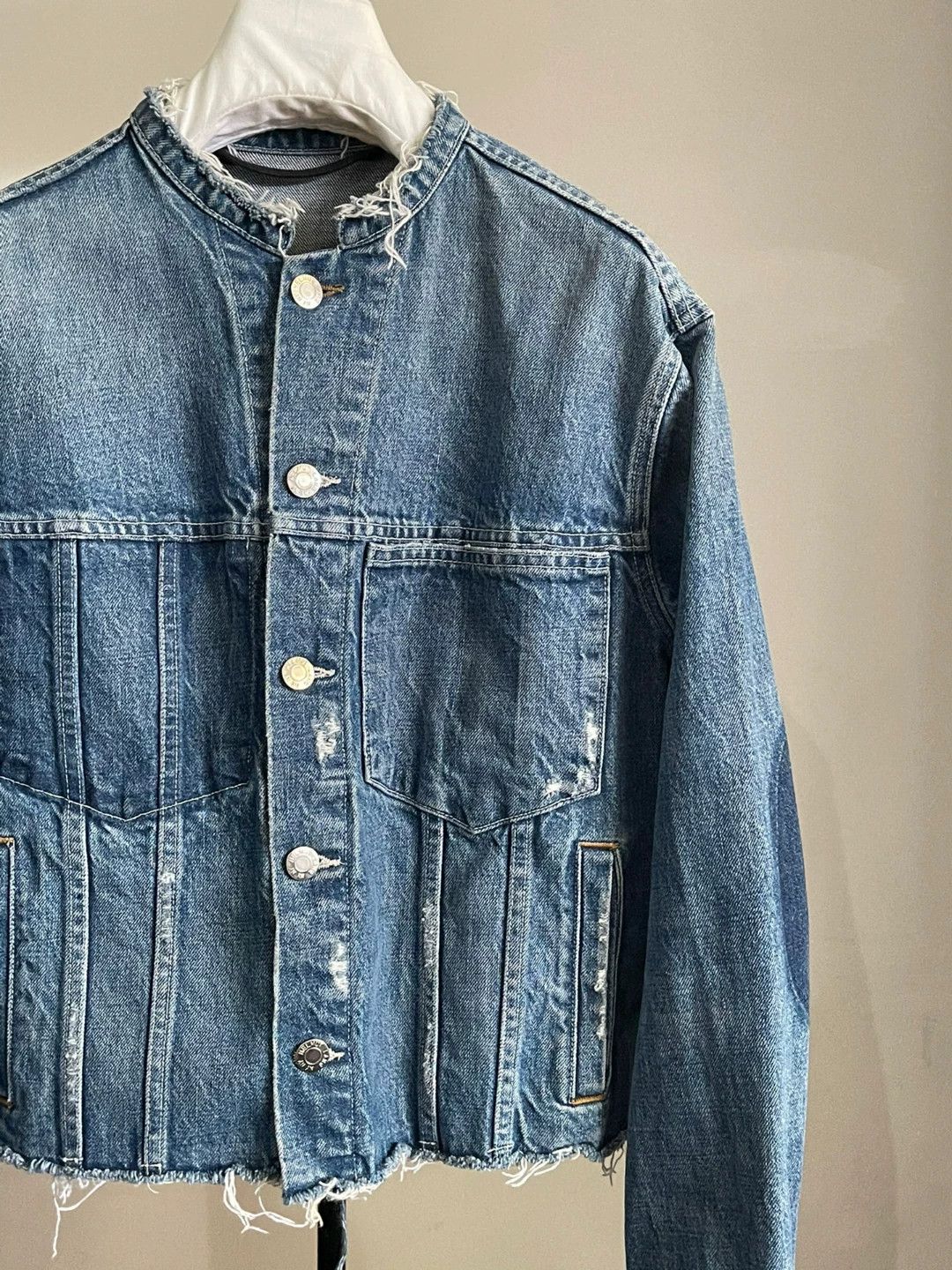 Helmut Lang Helmut Lang Distressed Denim Jacket Size US XS / EU 42 / 0 - 4 Thumbnail