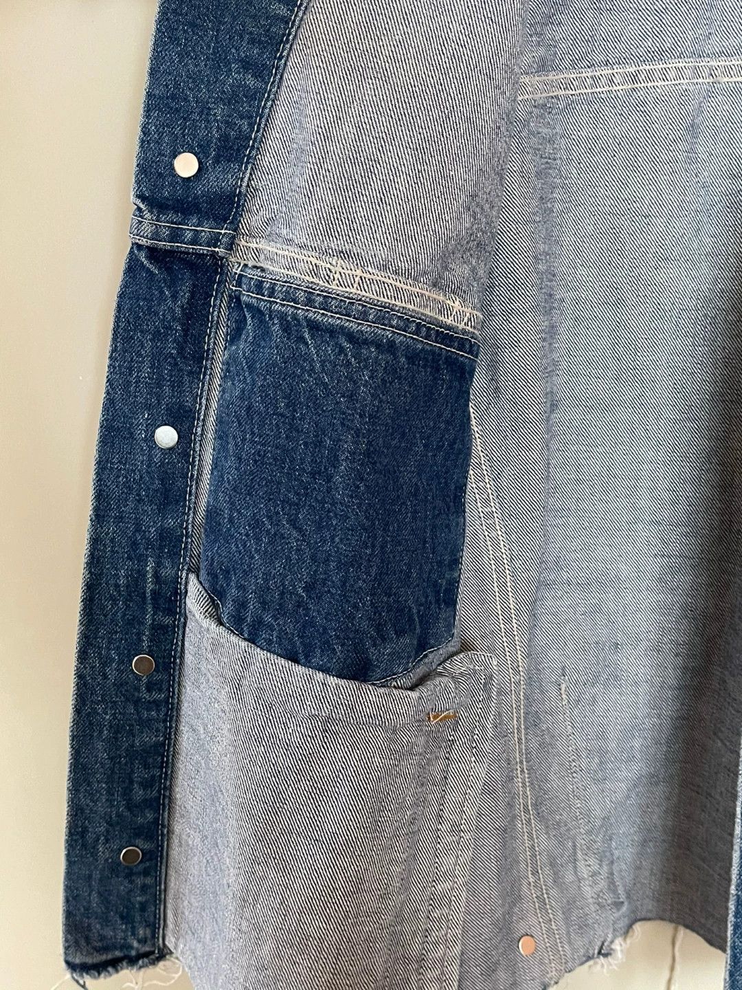Helmut Lang Helmut Lang Distressed Denim Jacket Size US XS / EU 42 / 0 - 5 Thumbnail