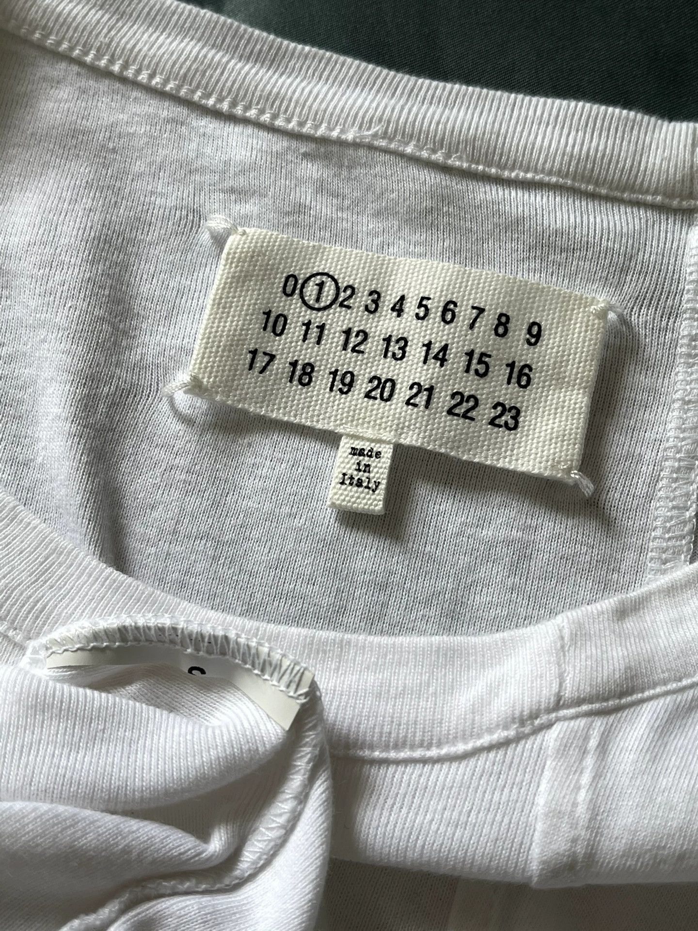 Maison Margiela Maison Martin Margiela Asymmetrical Short Sleeve Tee Size US S / EU 44-46 / 1 - 3 Thumbnail