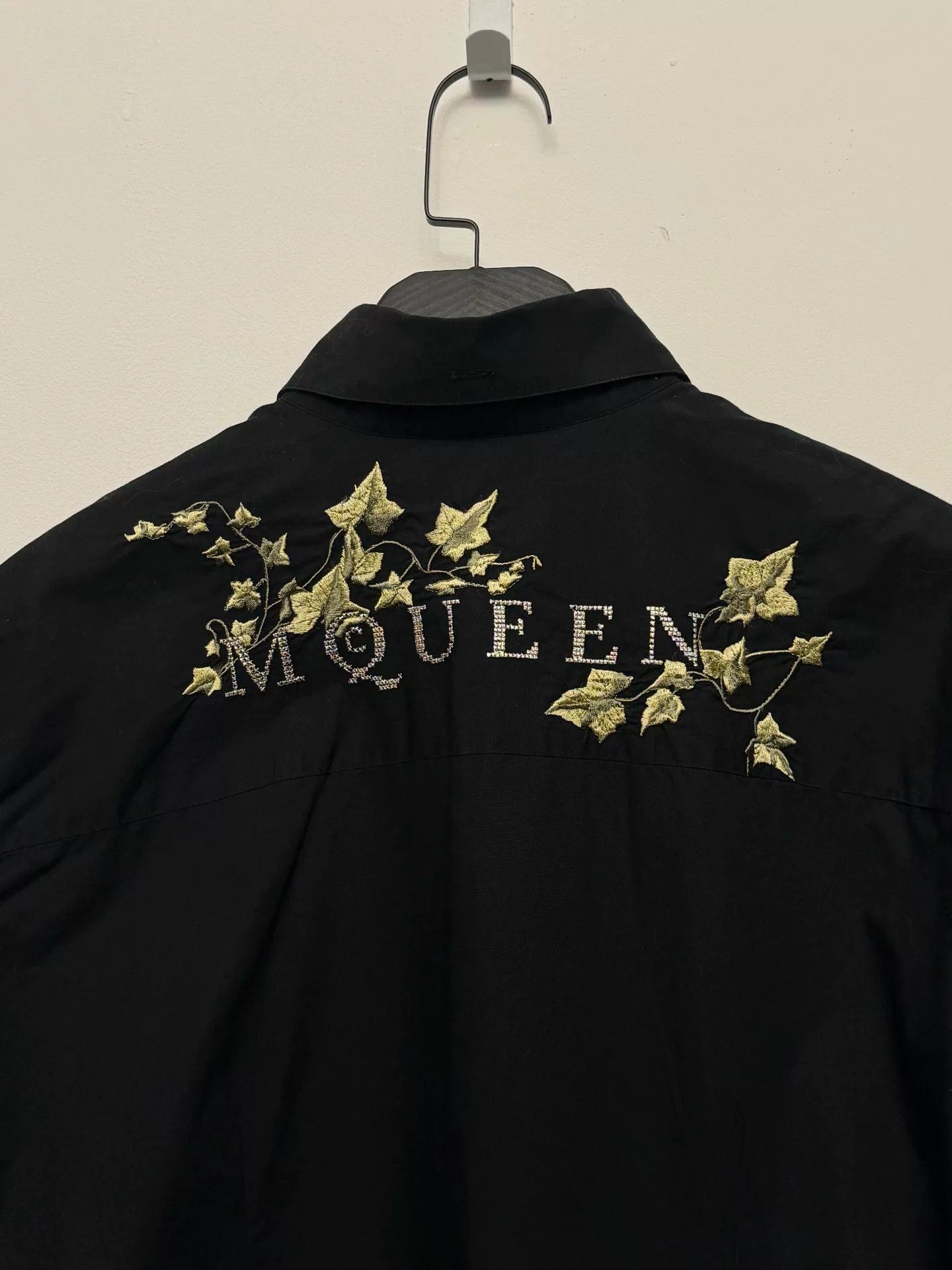 Alexander McQueen Alexander McQueen Floral Embroidered Shirt Size US S / EU 44-46 / 1 - 3 Thumbnail