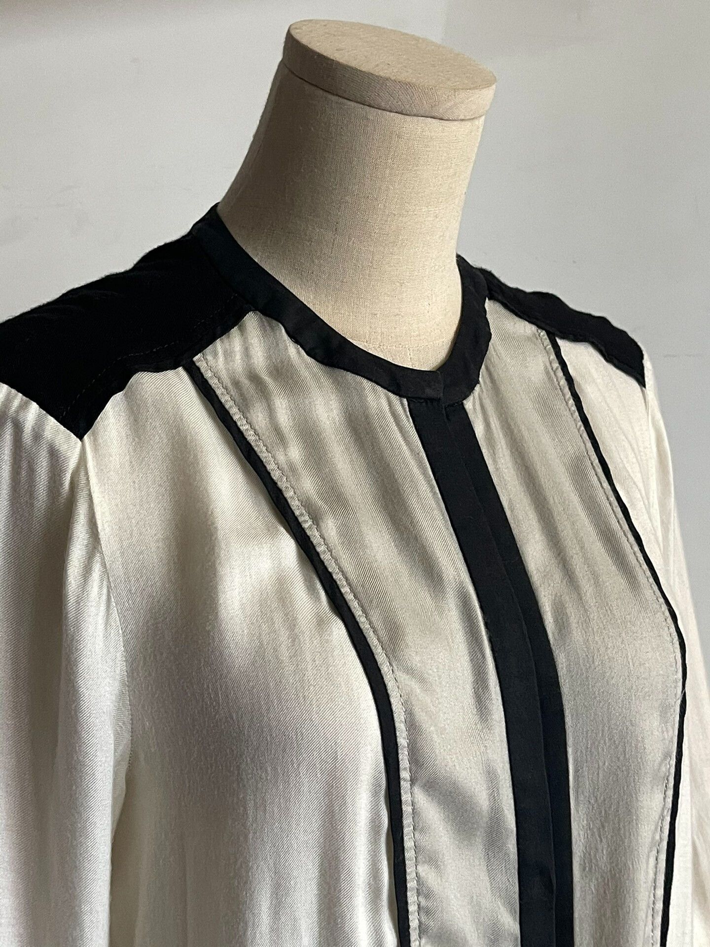 Helmut Lang Helmut Lang Silk Shirt with Contrast Trim Size S / US 4 / IT 40 - 6 Thumbnail