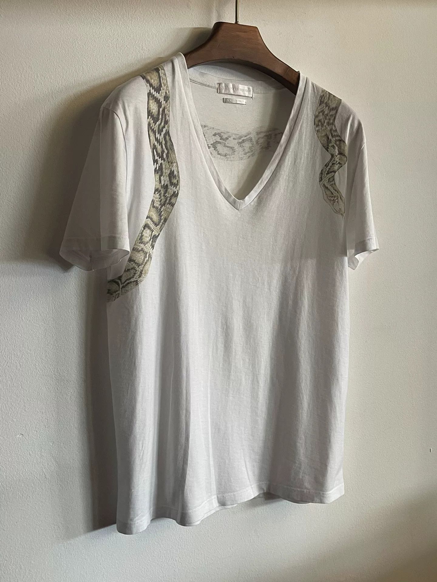 Alexander McQueen Alexander McQueen V-Neck Short Sleeve T-Shirt Size US S / EU 44-46 / 1 - 4 Thumbnail