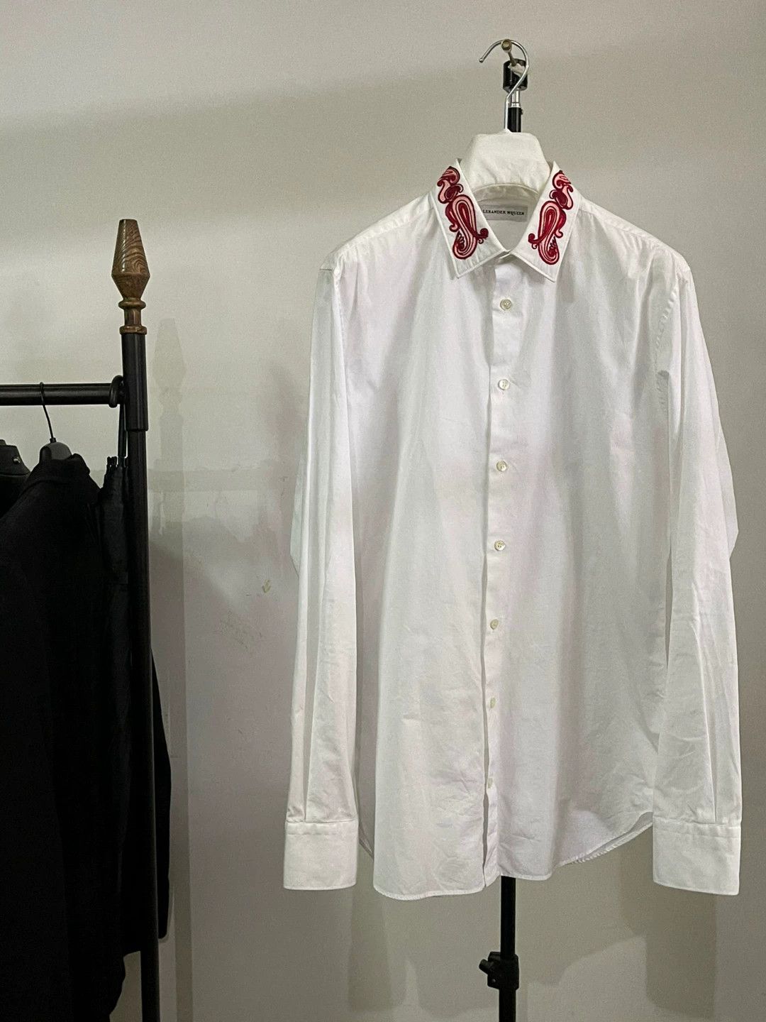 Alexander McQueen Alexander McQueen Embroidered Collar Shirt Size US S / EU 44-46 / 1 - 4 Thumbnail