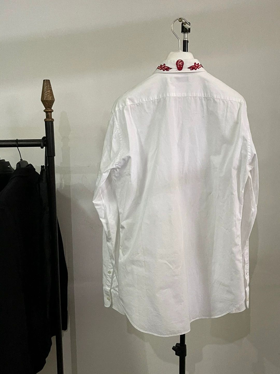 Alexander McQueen Alexander McQueen Embroidered Collar Shirt Size US S / EU 44-46 / 1 - 7 Thumbnail