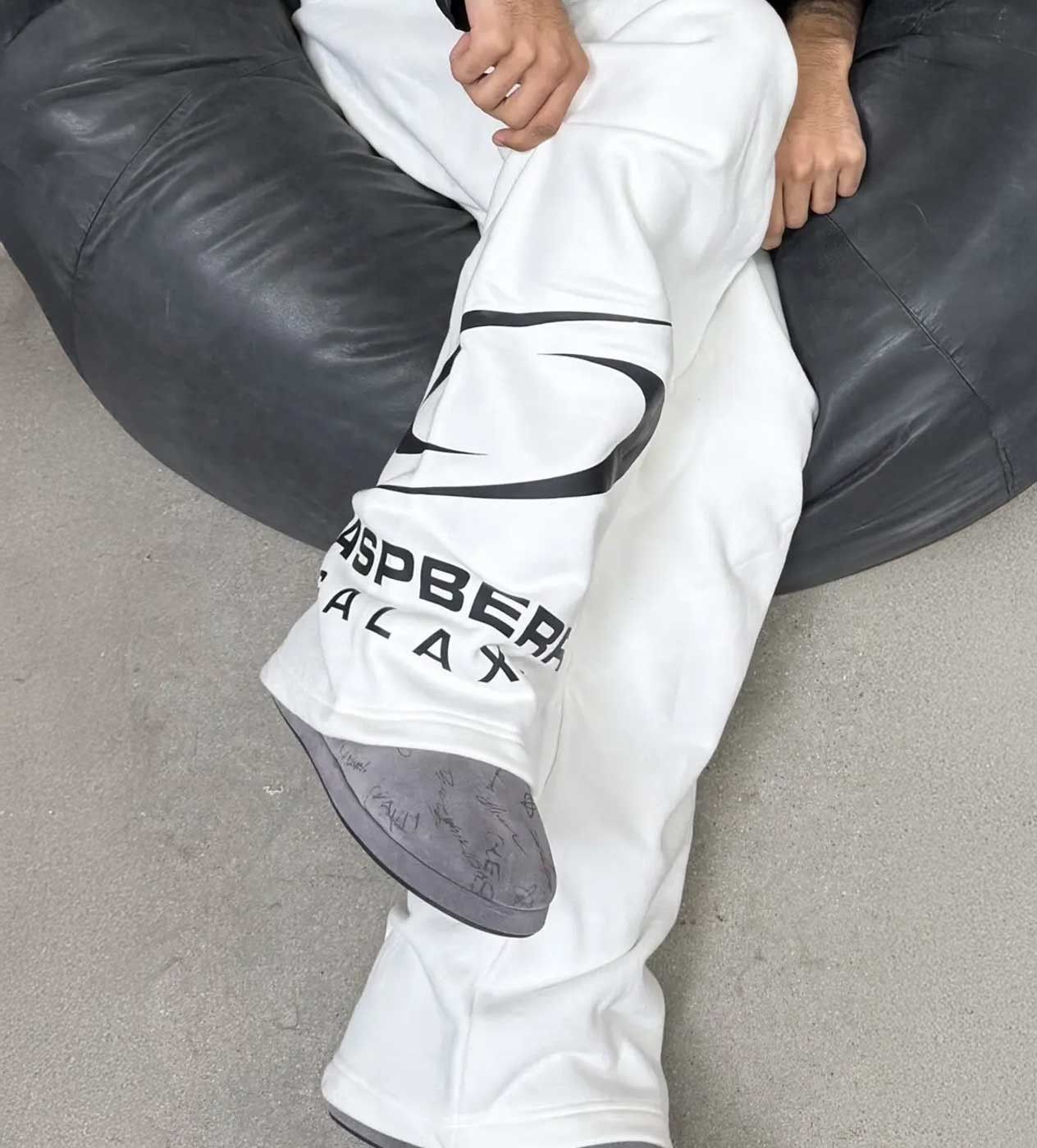 The GV Gallery GV Gallery Galaxy Sweatpants White Size US 34 / EU 50 - 3 Thumbnail