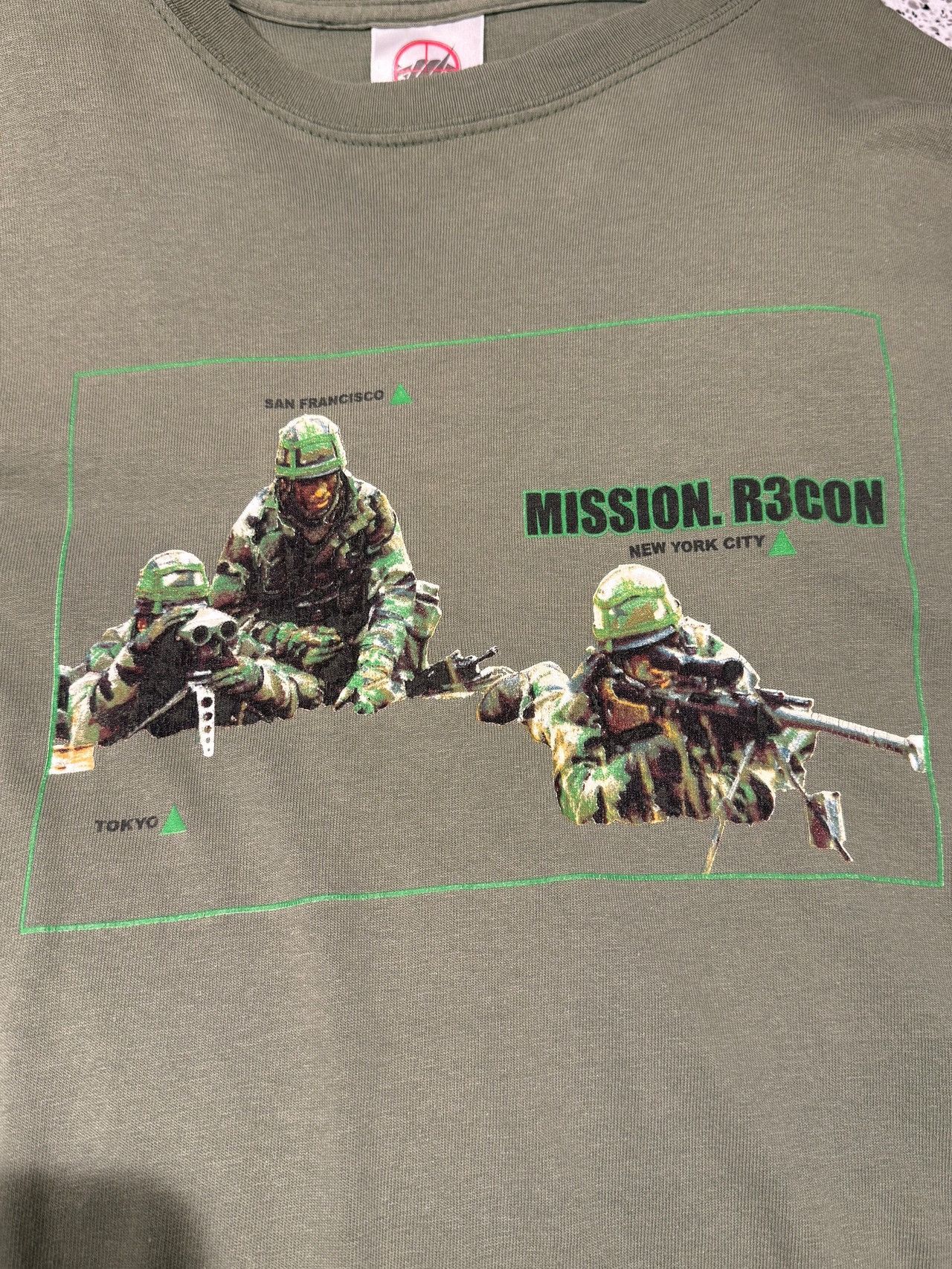Japanese Brand RECON 00’s Graphic Short Sleeve T-shirt Olive Size L Size US L / EU 52-54 / 3 - 5 Thumbnail