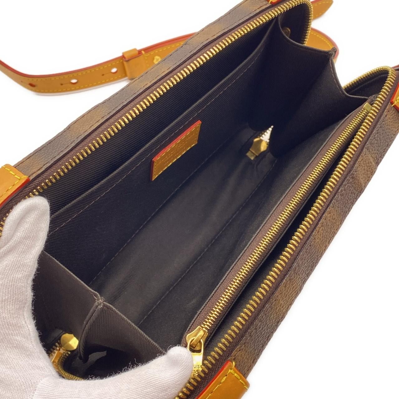 Louis Vuitton Louis Vuitton Louis Vuitton This is Not Monogram Coated Canvas Shoulder Bag Textile Shoulder Bag M81580 DUTY FREE for USA Size ONE SIZE - 5 Thumbnail