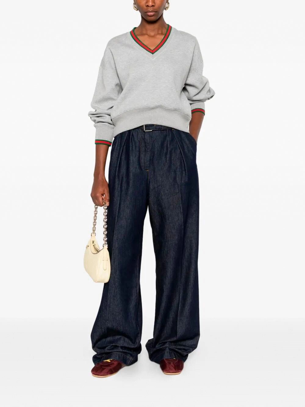 Gucci V-Neck Boxy Sweater Size M / US 6-8 / IT 42-44 - 2 Thumbnail