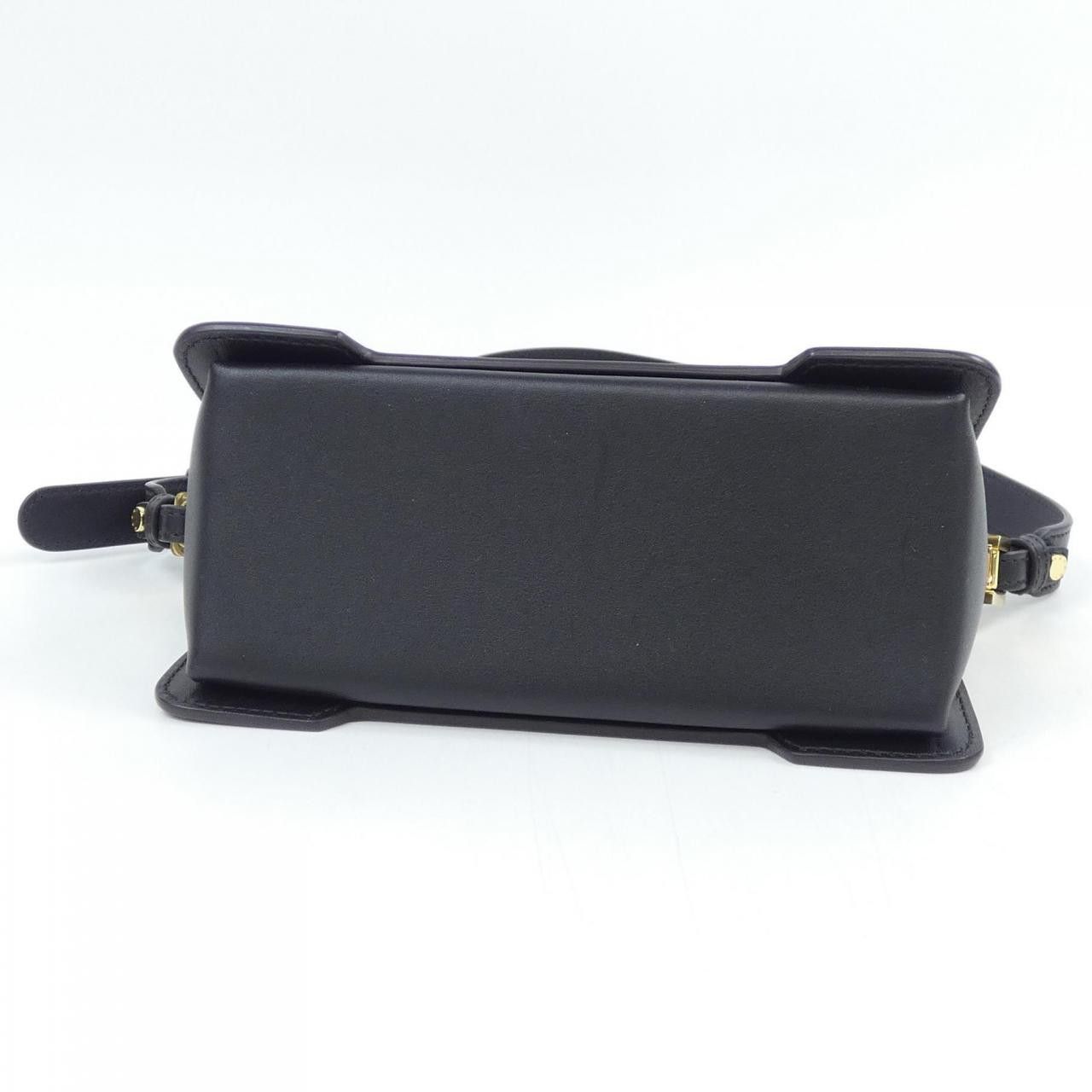 Marni Marni Marni TRUNKAROO P6948 Calfskin Shoulder Bag Leather Crossbody Bag SBMP0193U0 DUTY FREE for USA Size ONE SIZE - 4 Thumbnail