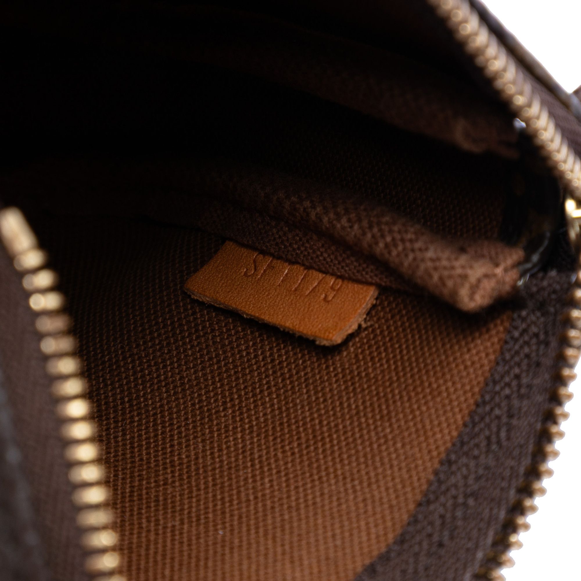 Louis Vuitton Louis Vuitton Monogram Mini Pochette Accessoires Size ONE SIZE - 6 Thumbnail