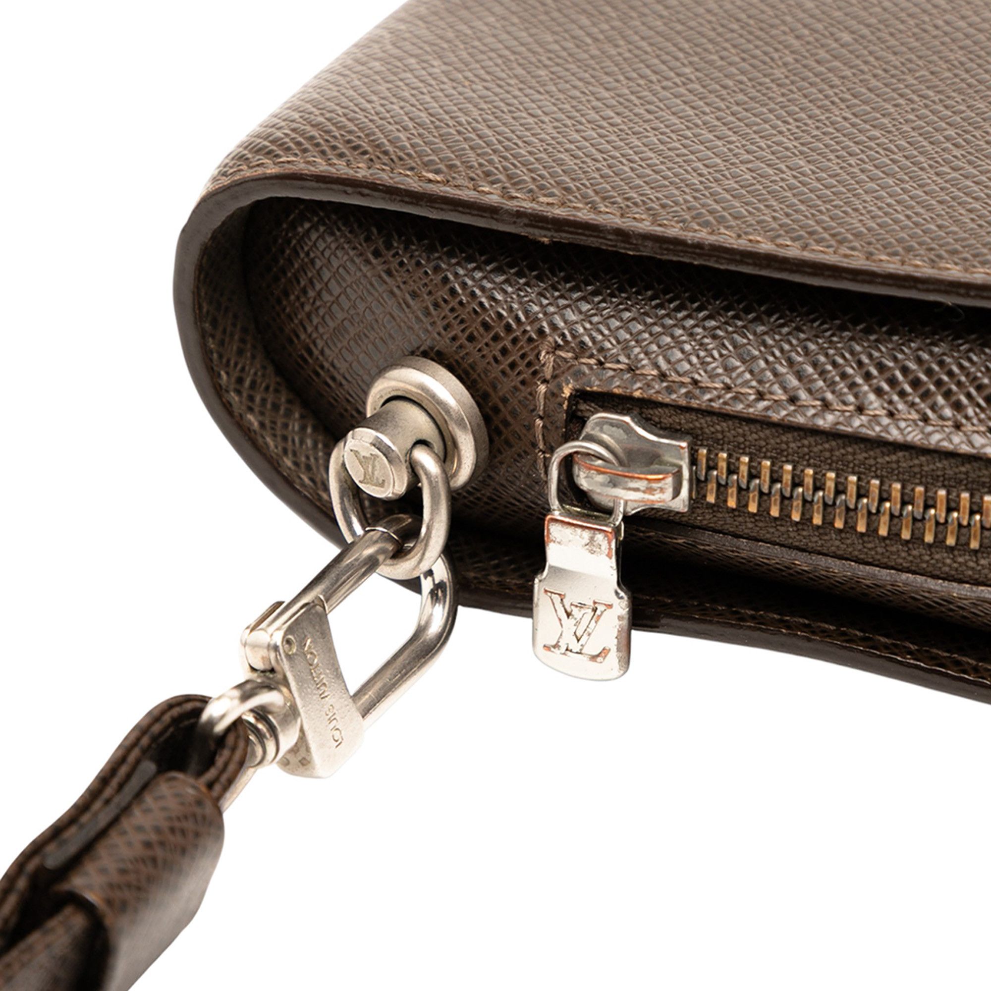 Louis Vuitton Louis Vuitton Taiga Pochette Baikal Size ONE SIZE - 7 Thumbnail