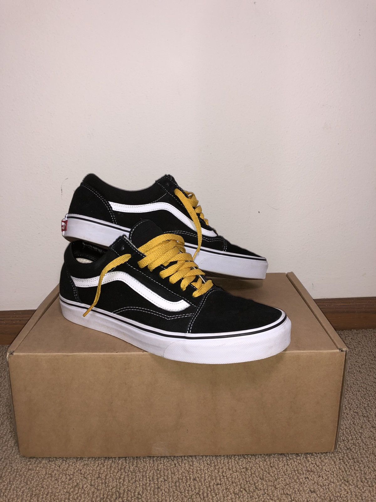 Yellow laces on vans sale