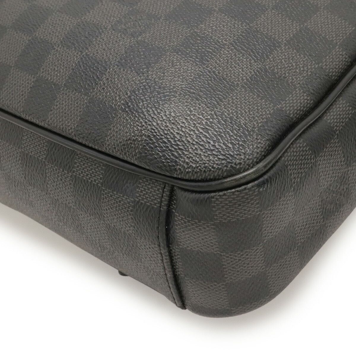 Louis Vuitton Louis Vuitton Louis Vuitton Christopher Damier Graphite Shoulder Bag Textile Crossbody Bag N41500 DUTY FREE for USA Size ONE SIZE - 3 Thumbnail