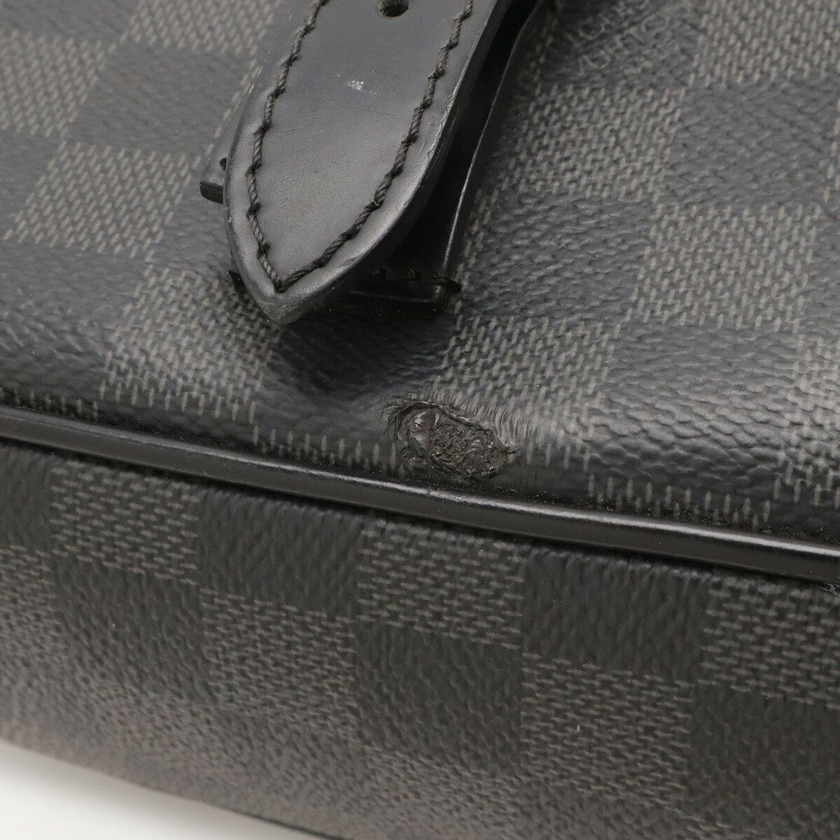 Louis Vuitton Louis Vuitton Louis Vuitton Christopher Damier Graphite Shoulder Bag Textile Crossbody Bag N41500 DUTY FREE for USA Size ONE SIZE - 4 Thumbnail