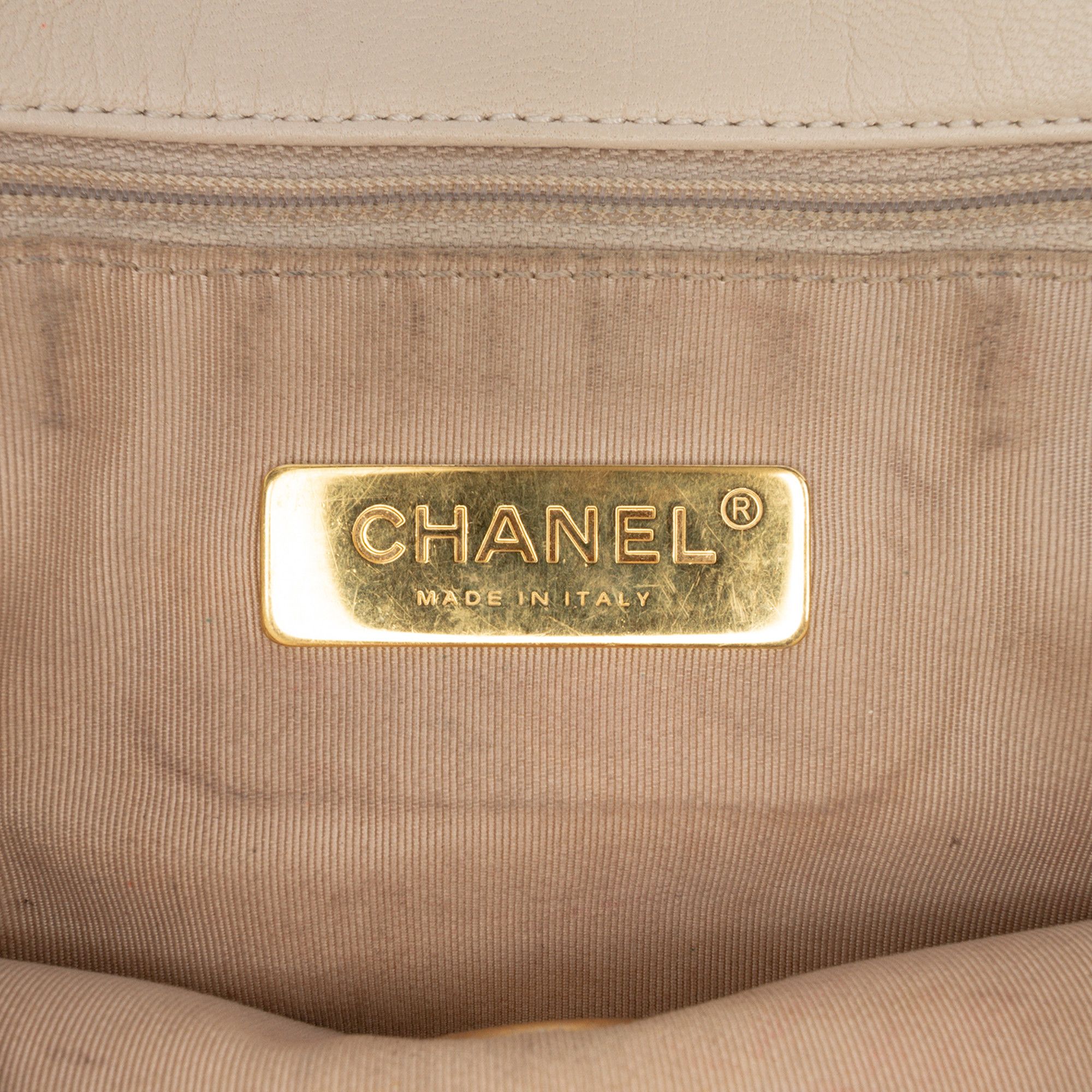 Chanel Chanel Medium Lambskin 19 Flap Size ONE SIZE - 5 Thumbnail