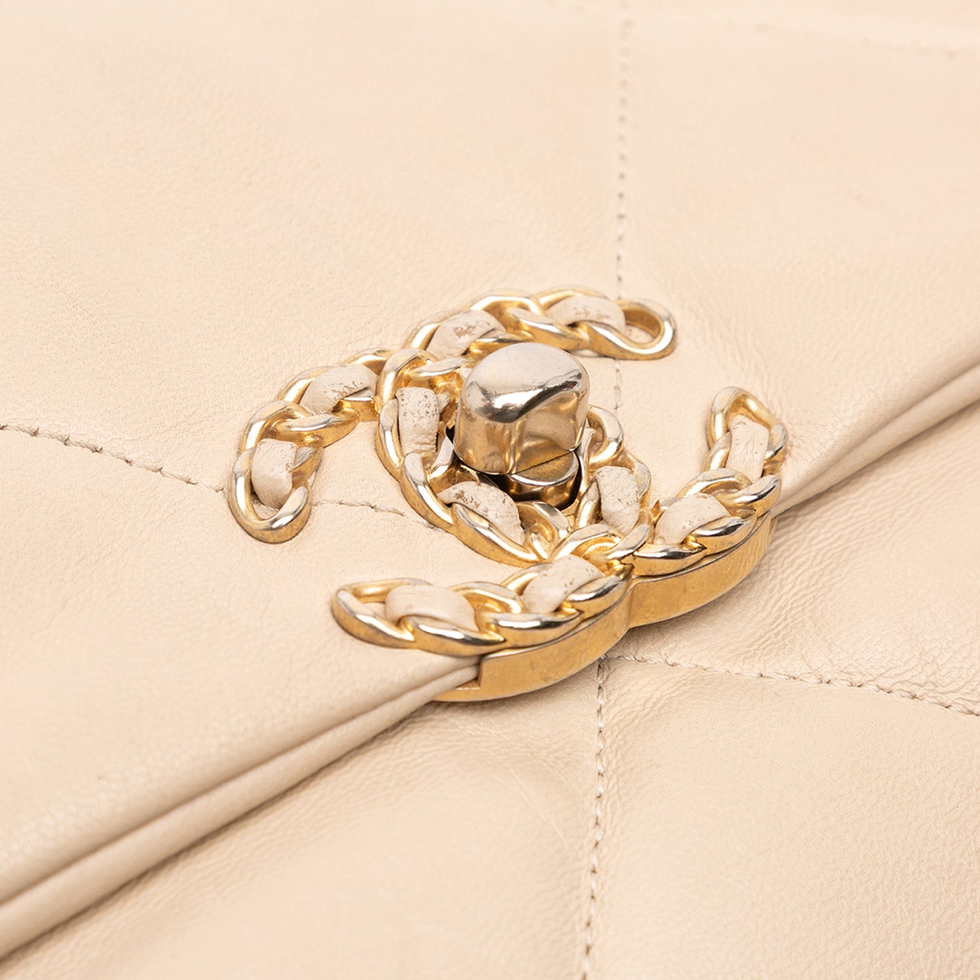 Chanel Chanel Medium Lambskin 19 Flap Size ONE SIZE - 8 Thumbnail