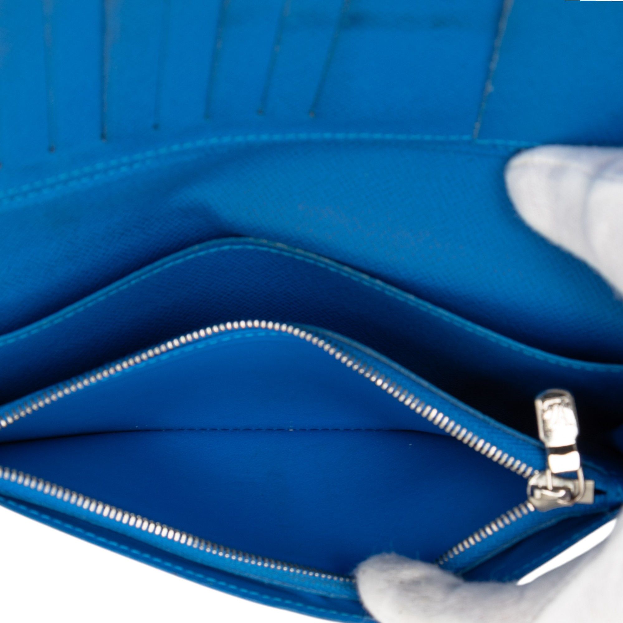 Louis Vuitton Louis Vuitton Taiga Portefeuille Brazza Bifold Long Wallet Size ONE SIZE - 5 Thumbnail