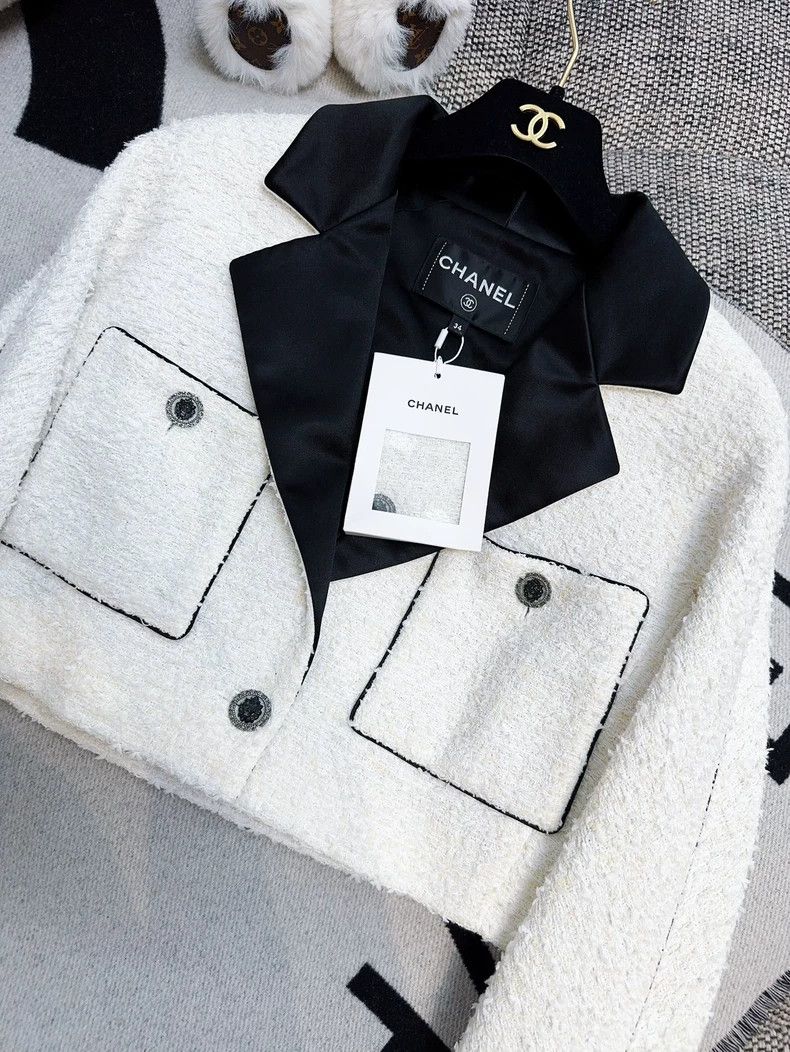 Chanel Chanel Black White Short Jacket Size S / US 4 / IT 40 - 2 Thumbnail