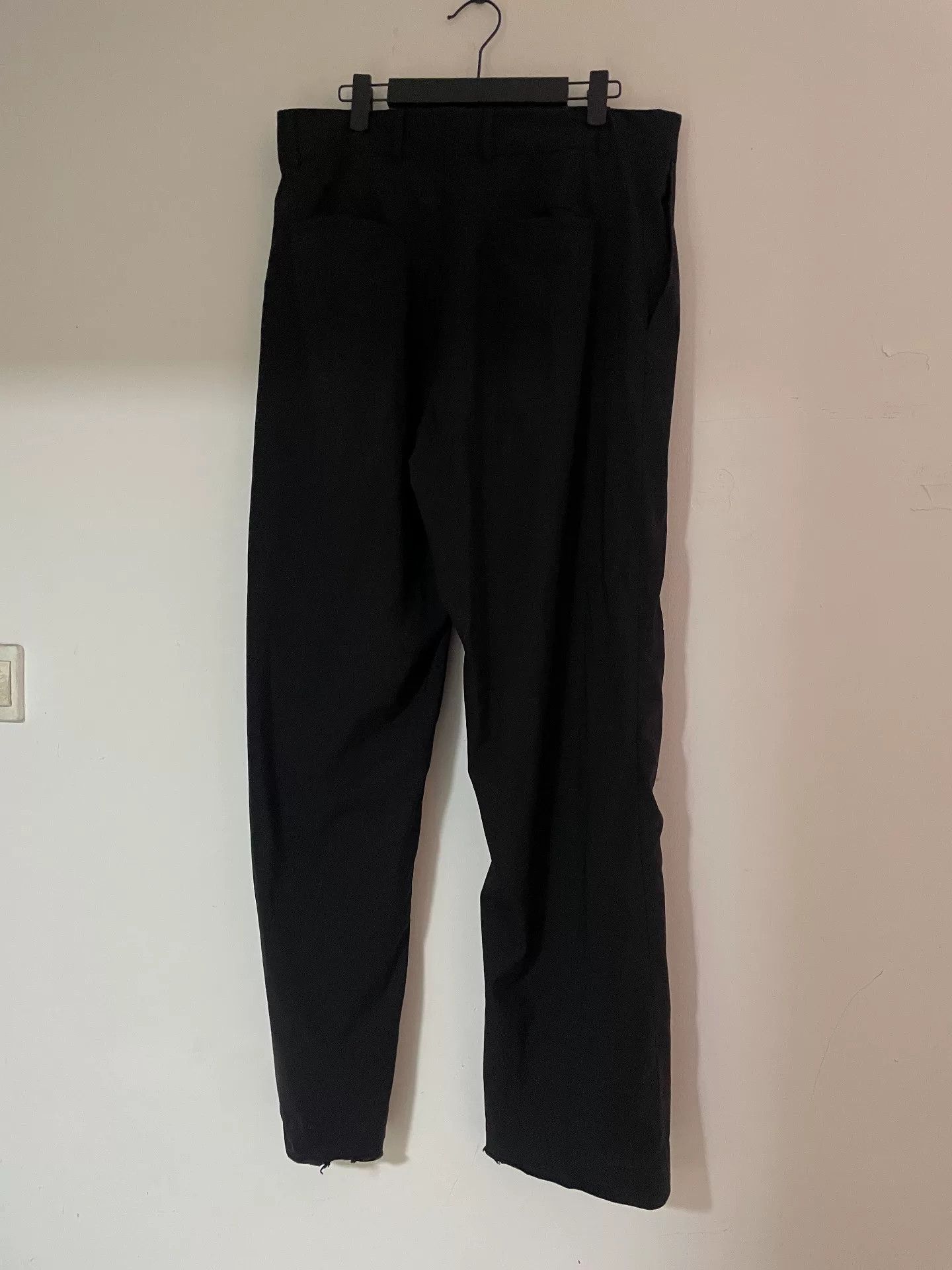 1017 ALYX 9SM 1017 Alyx 9sm Black Straight Pants Size US 32 / EU 48 - 2 Thumbnail