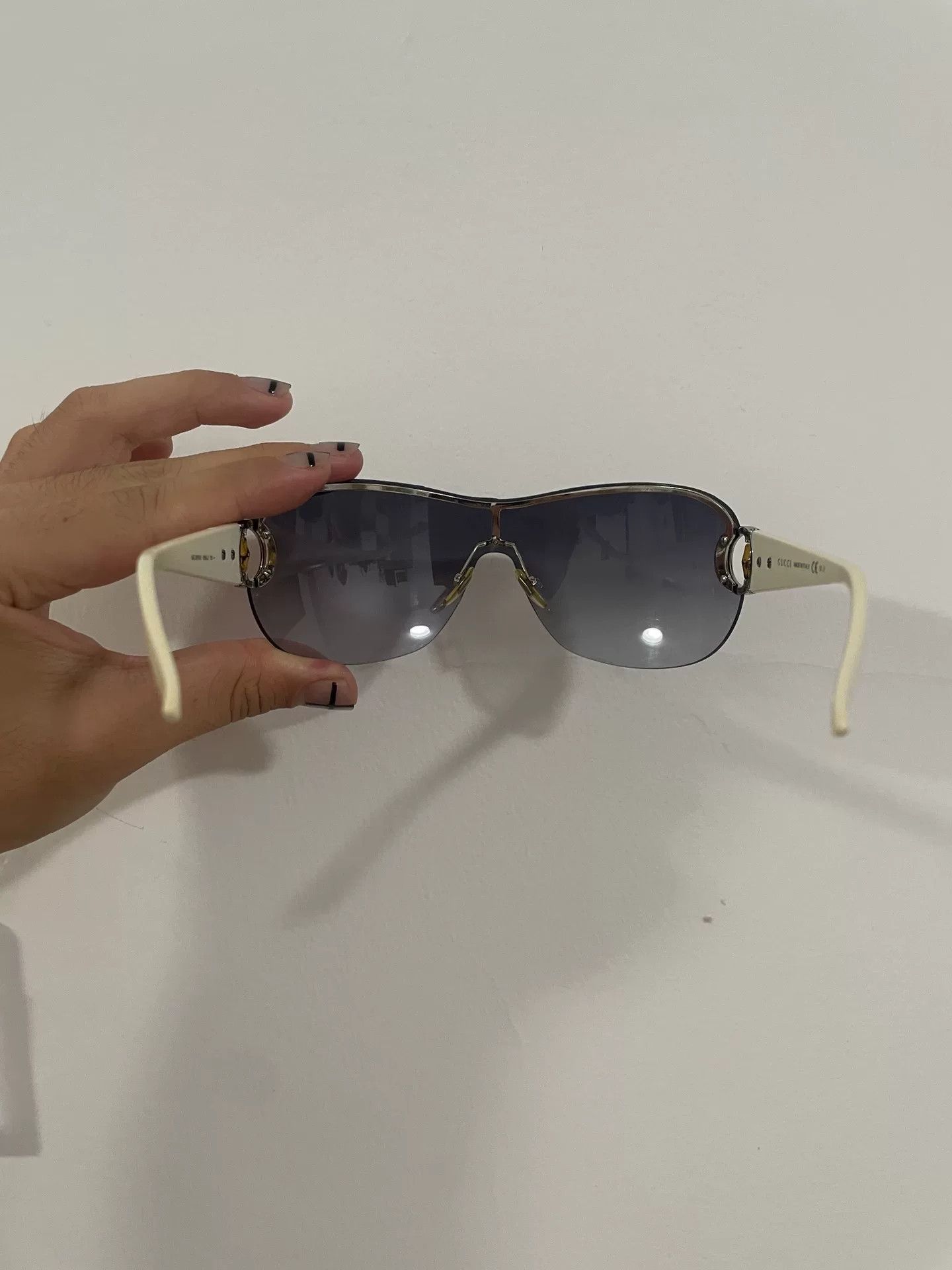 Gucci Gucci Vintage Y2K Sunglasses with Purple Lenses Size ONE SIZE - 2 Thumbnail