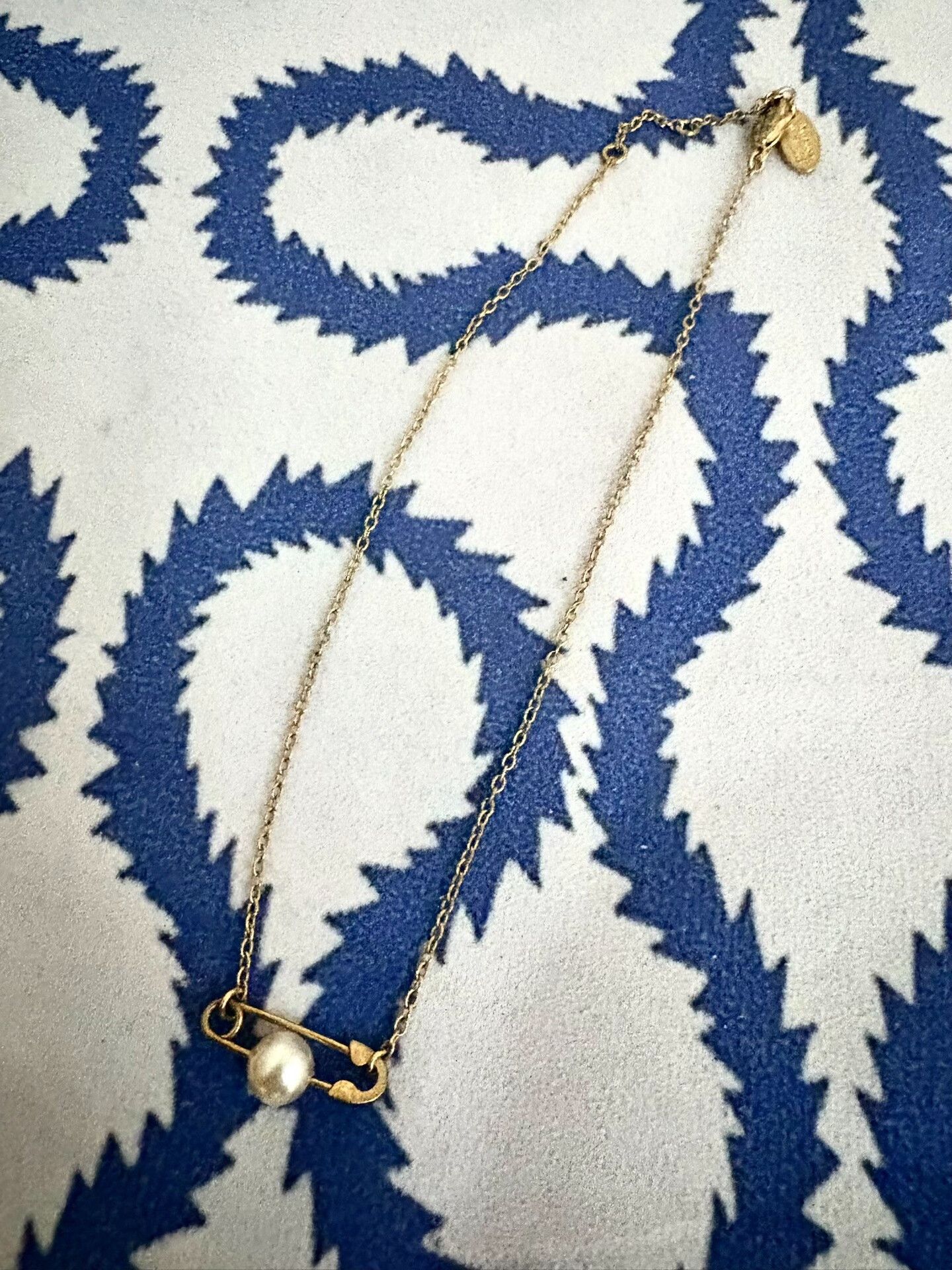 Vivienne Westwood Vivienne Westwood Gold Saturn Brooch Necklace Size ONE SIZE - 4 Thumbnail