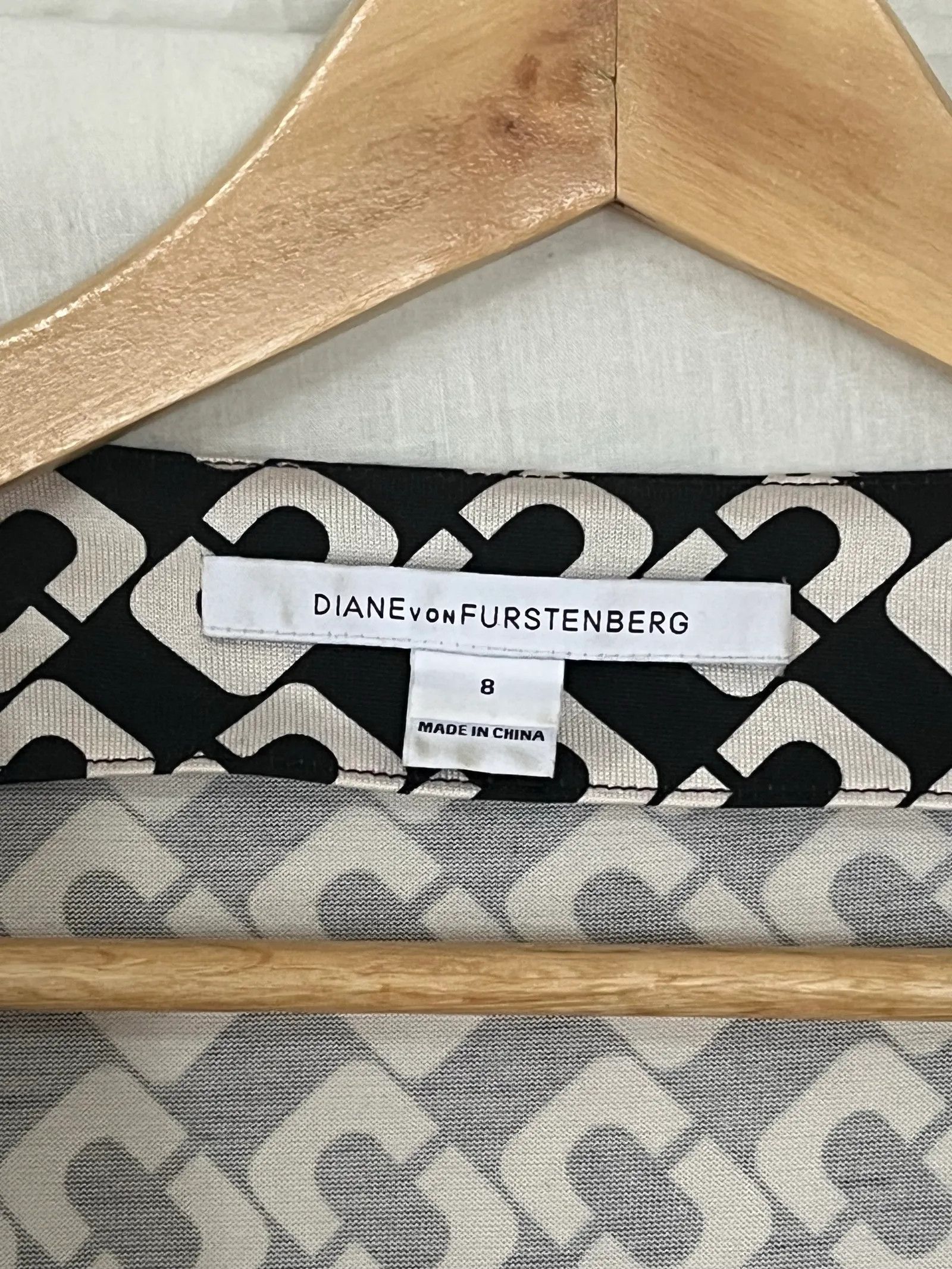 Diane von Furstenberg Diane von Furstenberg New Julian Two Wrap Dress Dress Size S / US 4 / IT 40 - 2 Thumbnail