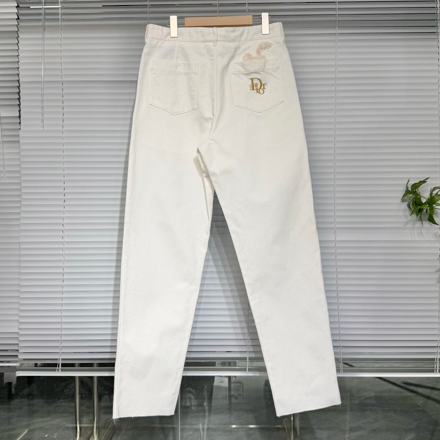 Dior dior limited edition white jeans with logo Size US 36 / EU 52 - 2 Thumbnail