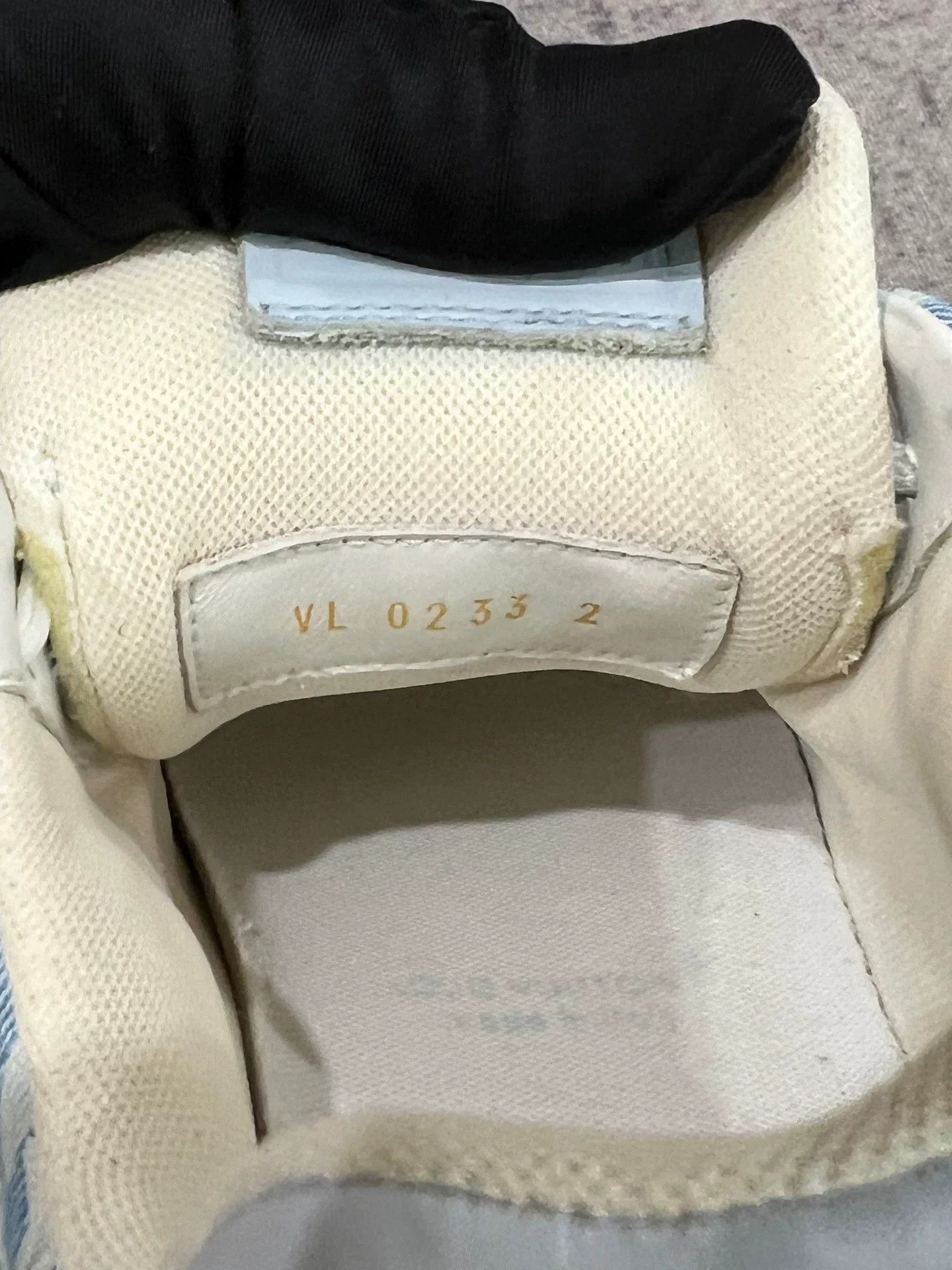Louis Vuitton lv striped trainer shoes in blue Size US 5 / EU 37 - 7 Thumbnail