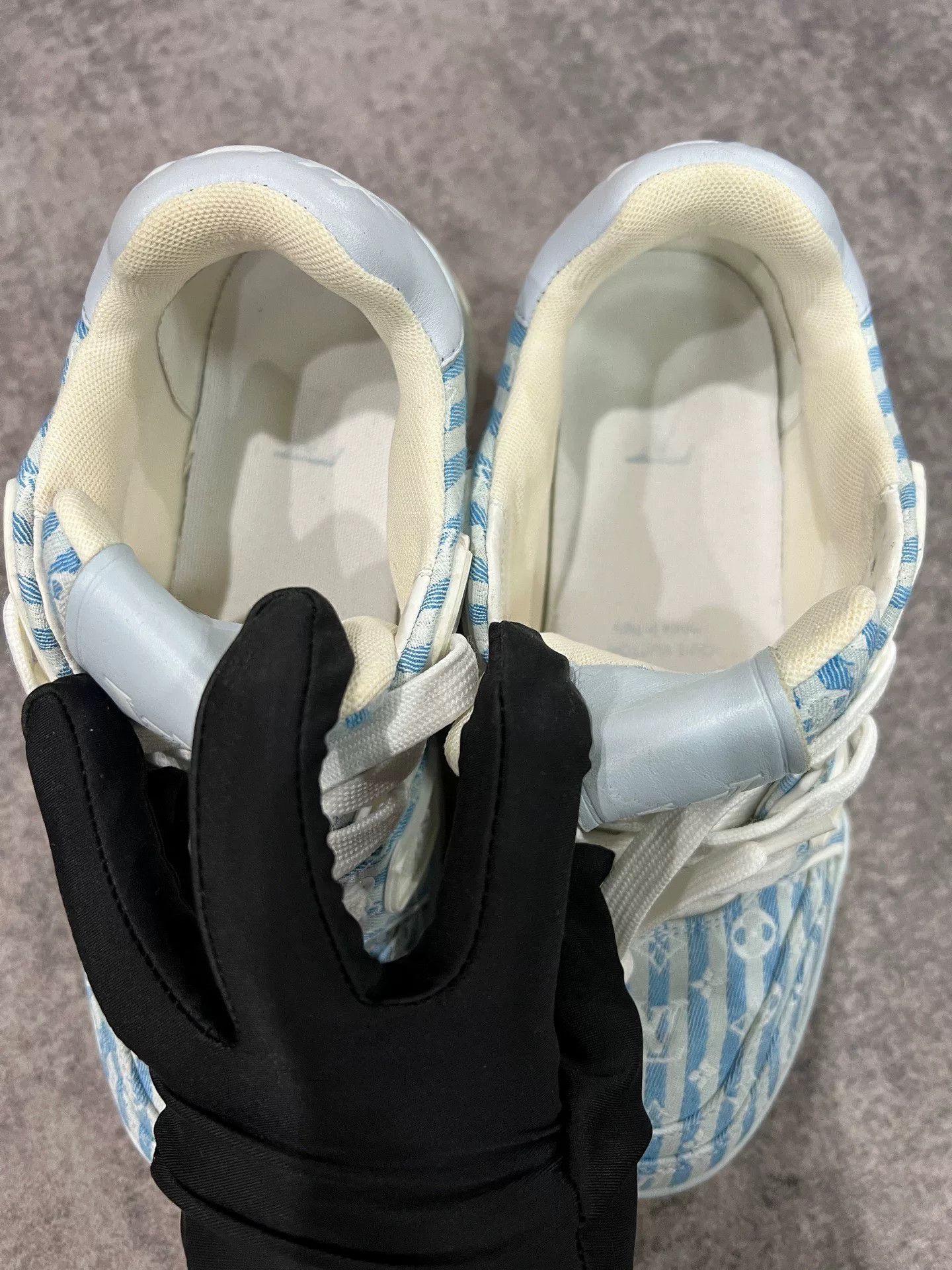 Louis Vuitton lv striped trainer shoes in blue Size US 5 / EU 37 - 5 Thumbnail