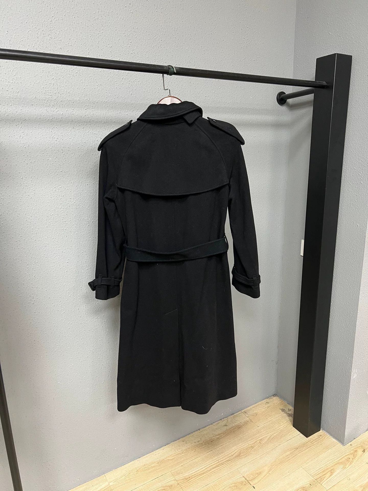 Burberry Burberry Double-Breasted Trench Coat UK6 Size S / US 4 / IT 40 - 2 Thumbnail