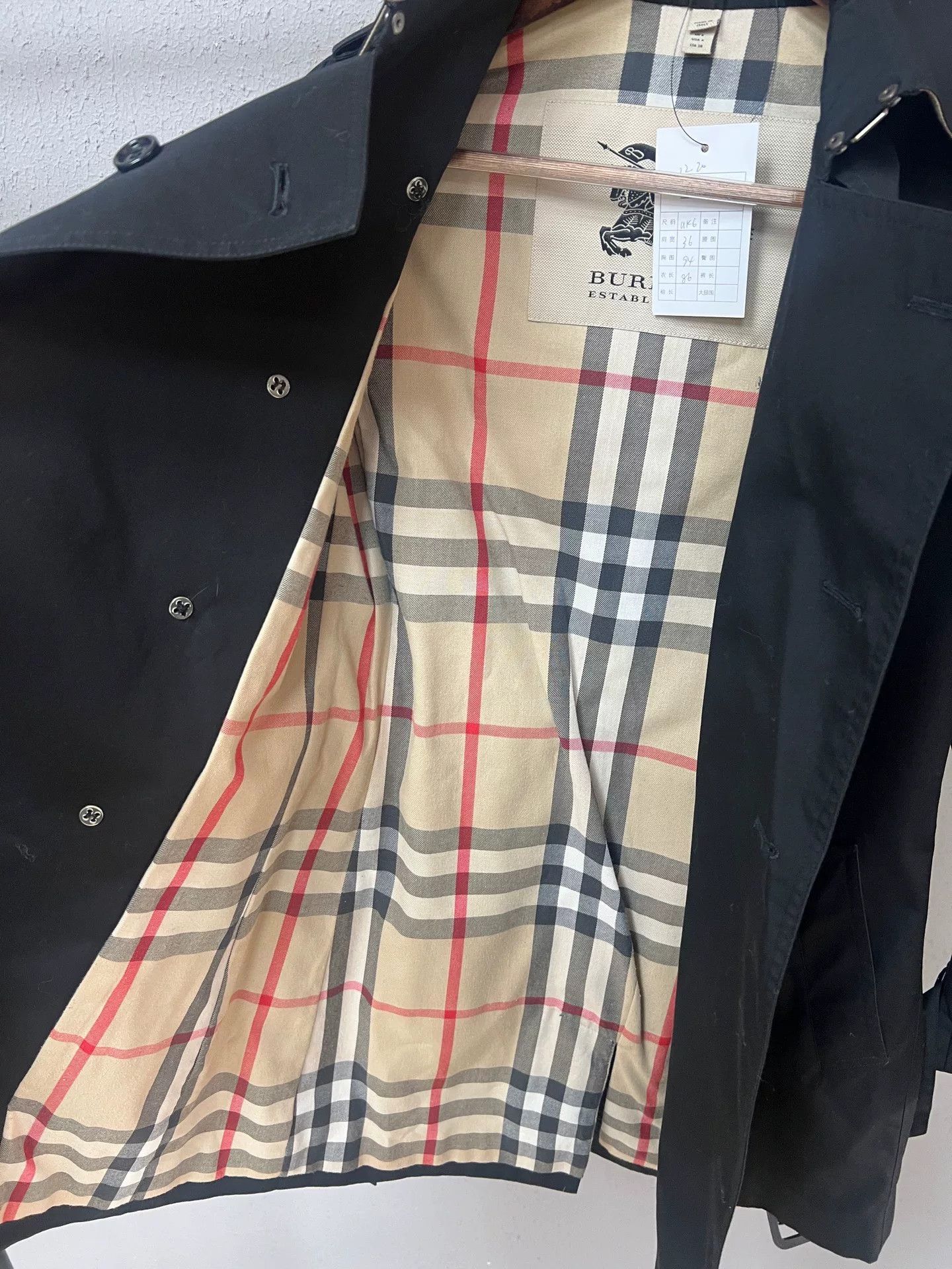 Burberry Burberry Checked Trench Coat in Black Size M / US 6-8 / IT 42-44 - 3 Thumbnail