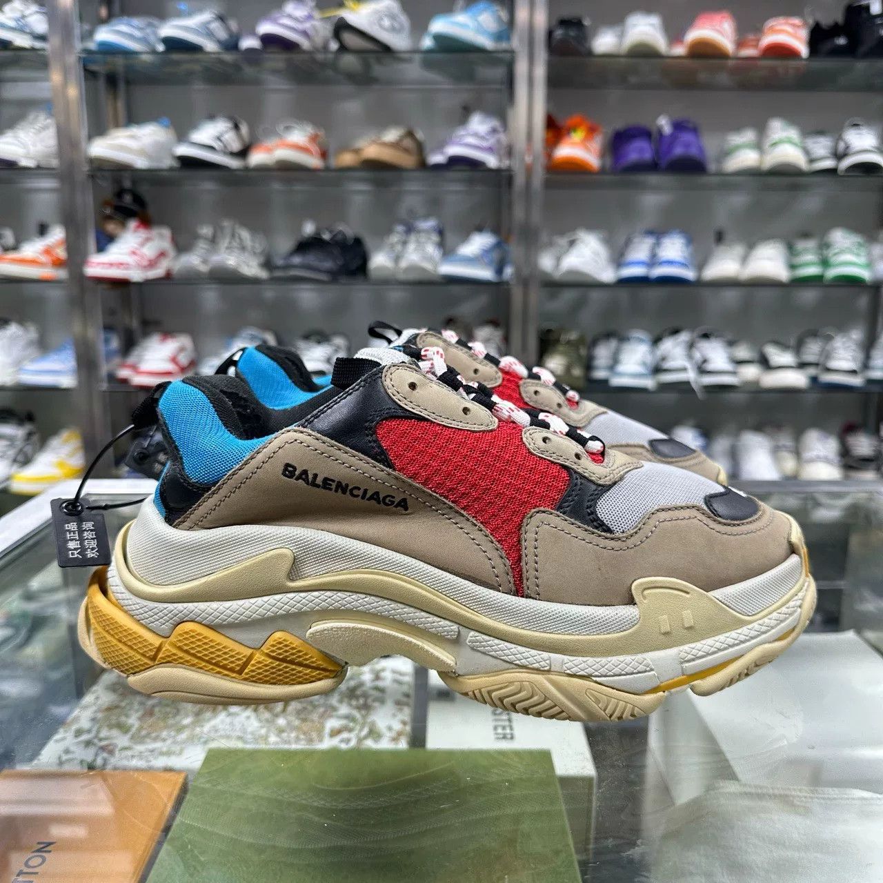 Balenciaga balenciaga triples red blue sneakers size 41 Size US 10.5 / EU 43-44 - 3 Thumbnail