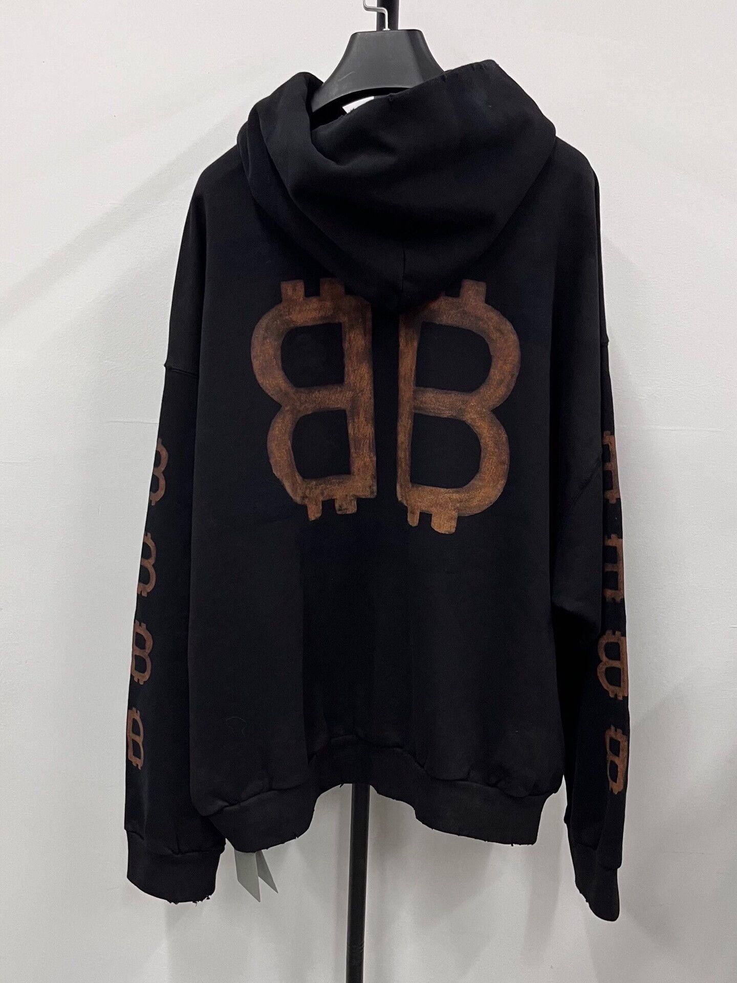 Balenciaga balenciaga bitcoin hoodie in black Size US M / EU 48-50 / 2 - 2 Thumbnail