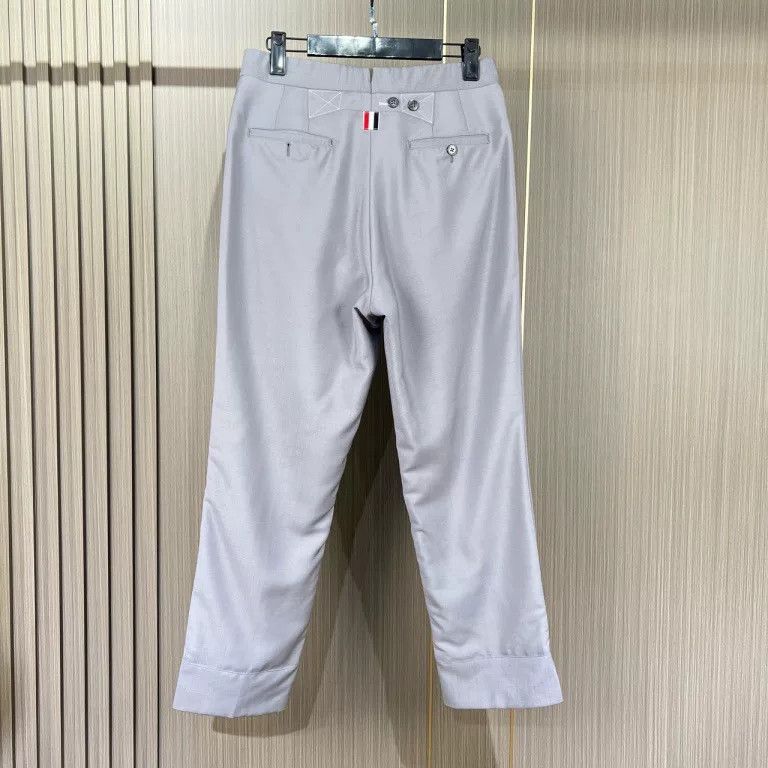 Thom Browne thom browne gray striped trousers Size US 28 / EU 44 - 2 Thumbnail
