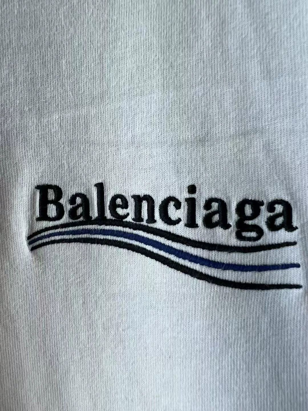 Balenciaga balenciaga embroidered short sleeve shirt Size US S / EU 44-46 / 1 - 5 Thumbnail