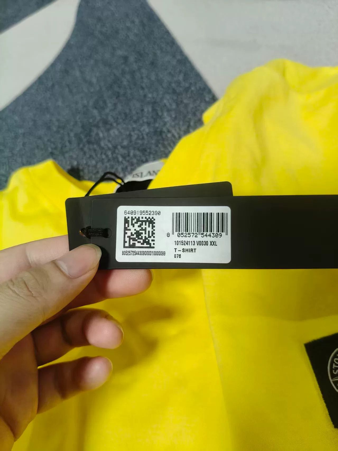 Stone Island bright yellow short sleeve t-shirt Size US XXL / EU 58 / 5 - 6 Thumbnail