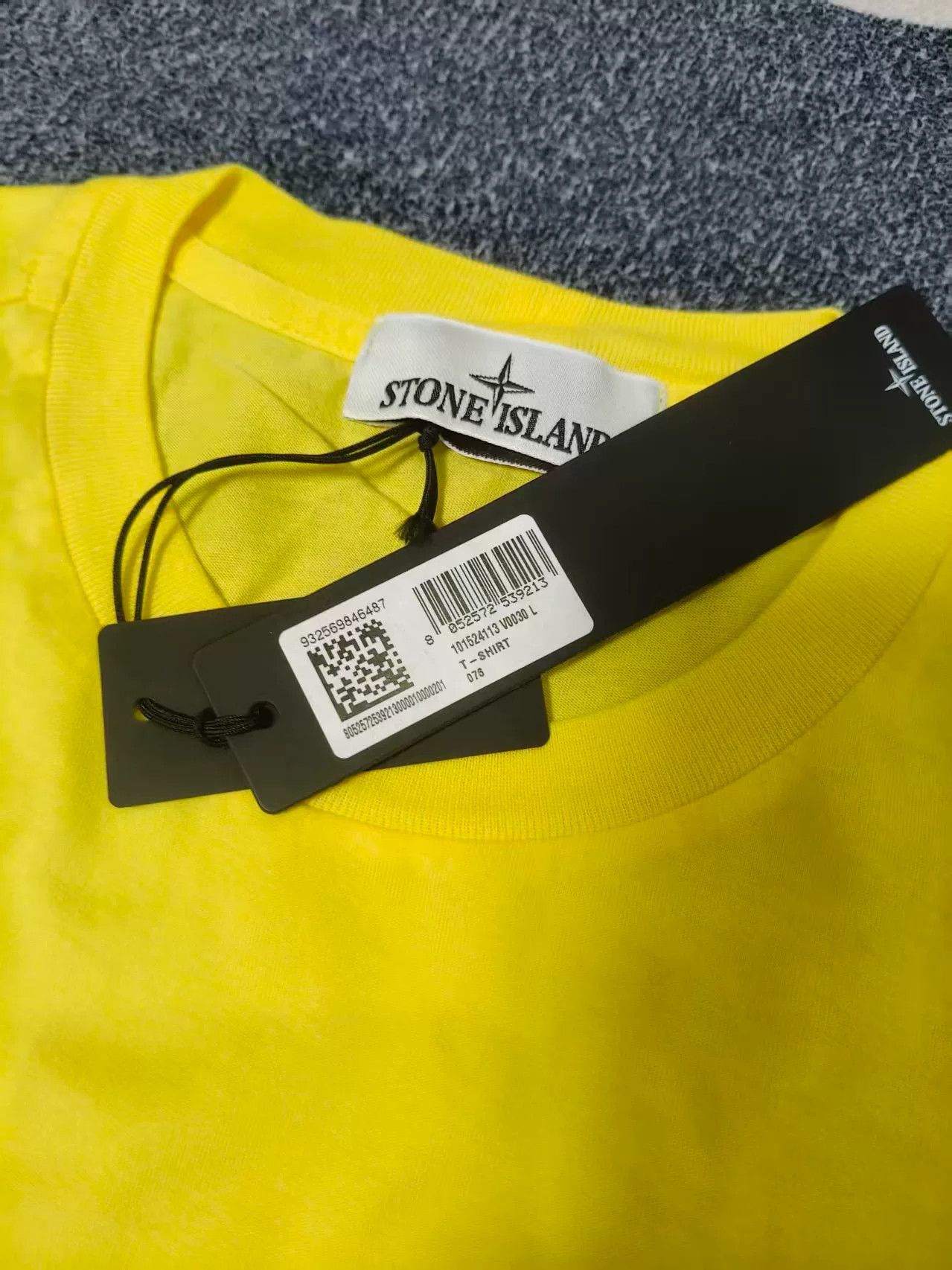 Stone Island bright yellow short sleeve t-shirt Size US XXL / EU 58 / 5 - 5 Thumbnail