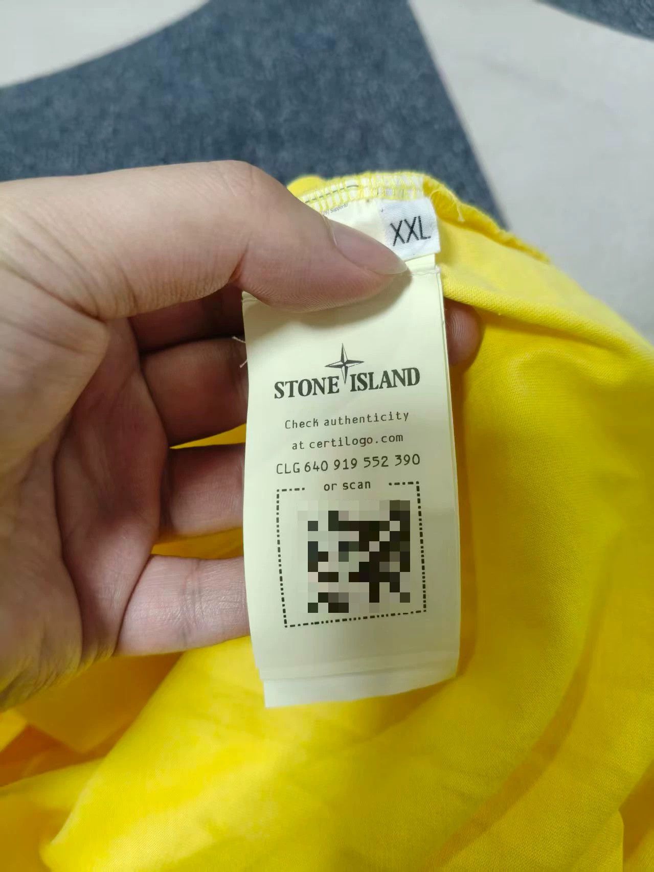 Stone Island bright yellow short sleeve t-shirt Size US XXL / EU 58 / 5 - 4 Thumbnail