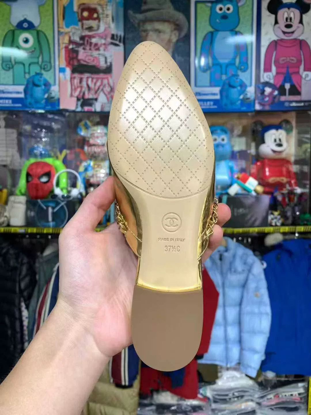 Chanel chanel gold chain slide sandals size 37.5 Size US 7.5 / IT 37.5 - 7 Thumbnail