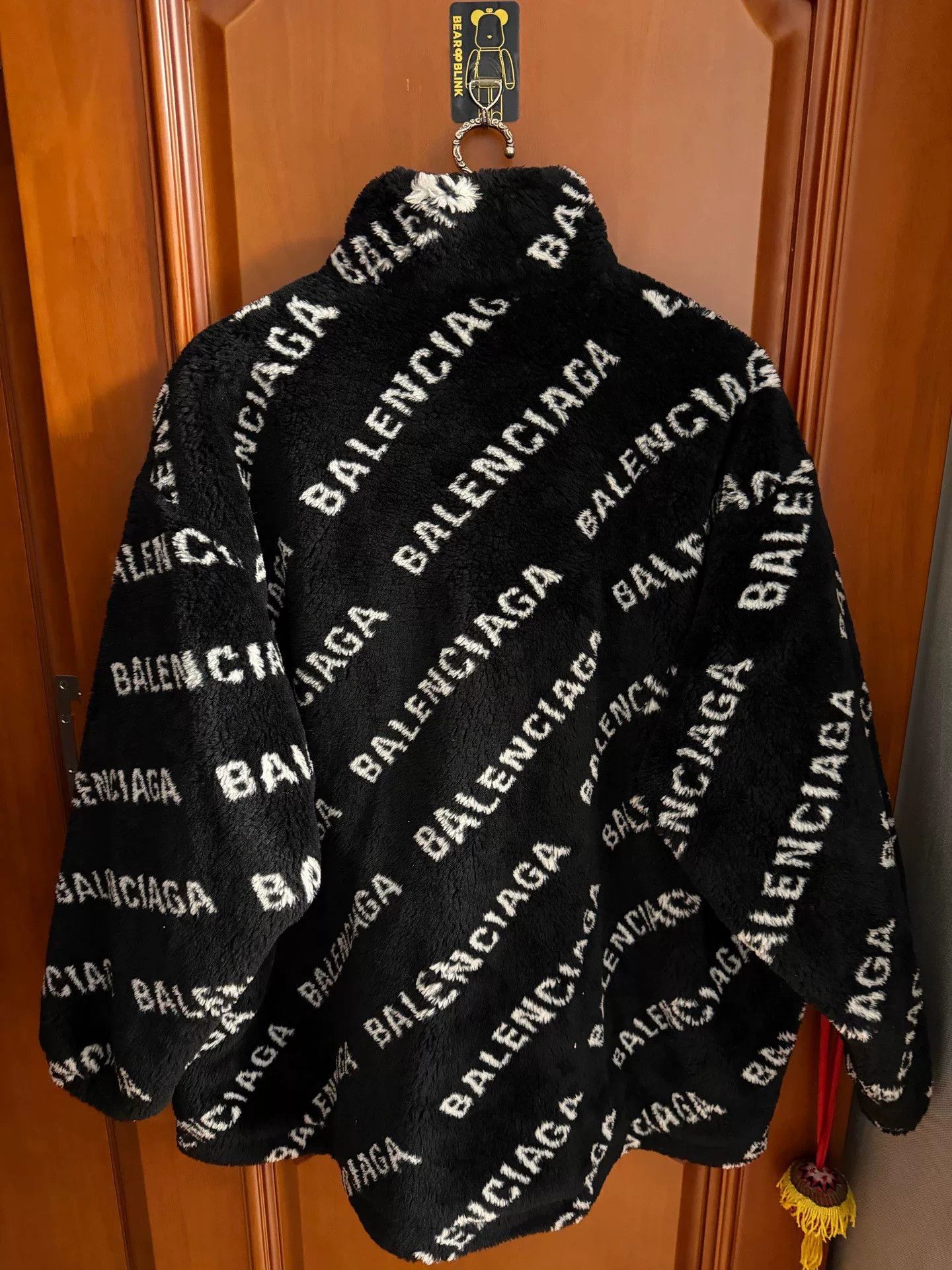 Balenciaga balenciaga teddy print fur coat size 34 Size XS / US 0-2 / IT 36-38 - 2 Thumbnail