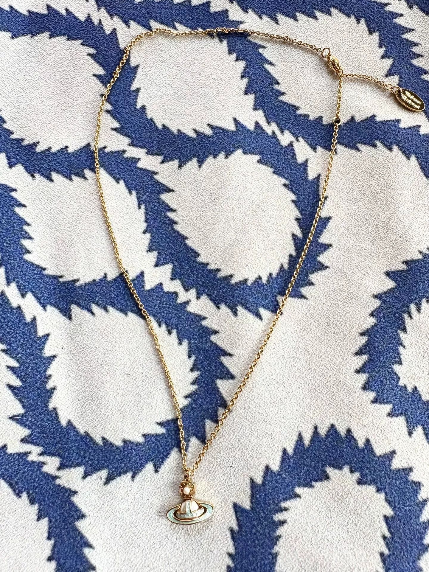 Vivienne Westwood Vivienne Westwood Saturn Pendant Necklace Size ONE SIZE - 4 Thumbnail