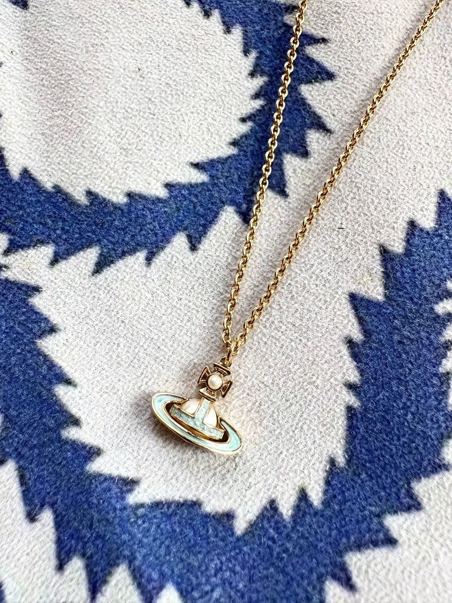 Vivienne Westwood Vivienne Westwood Saturn Pendant Necklace Size ONE SIZE - 3 Thumbnail