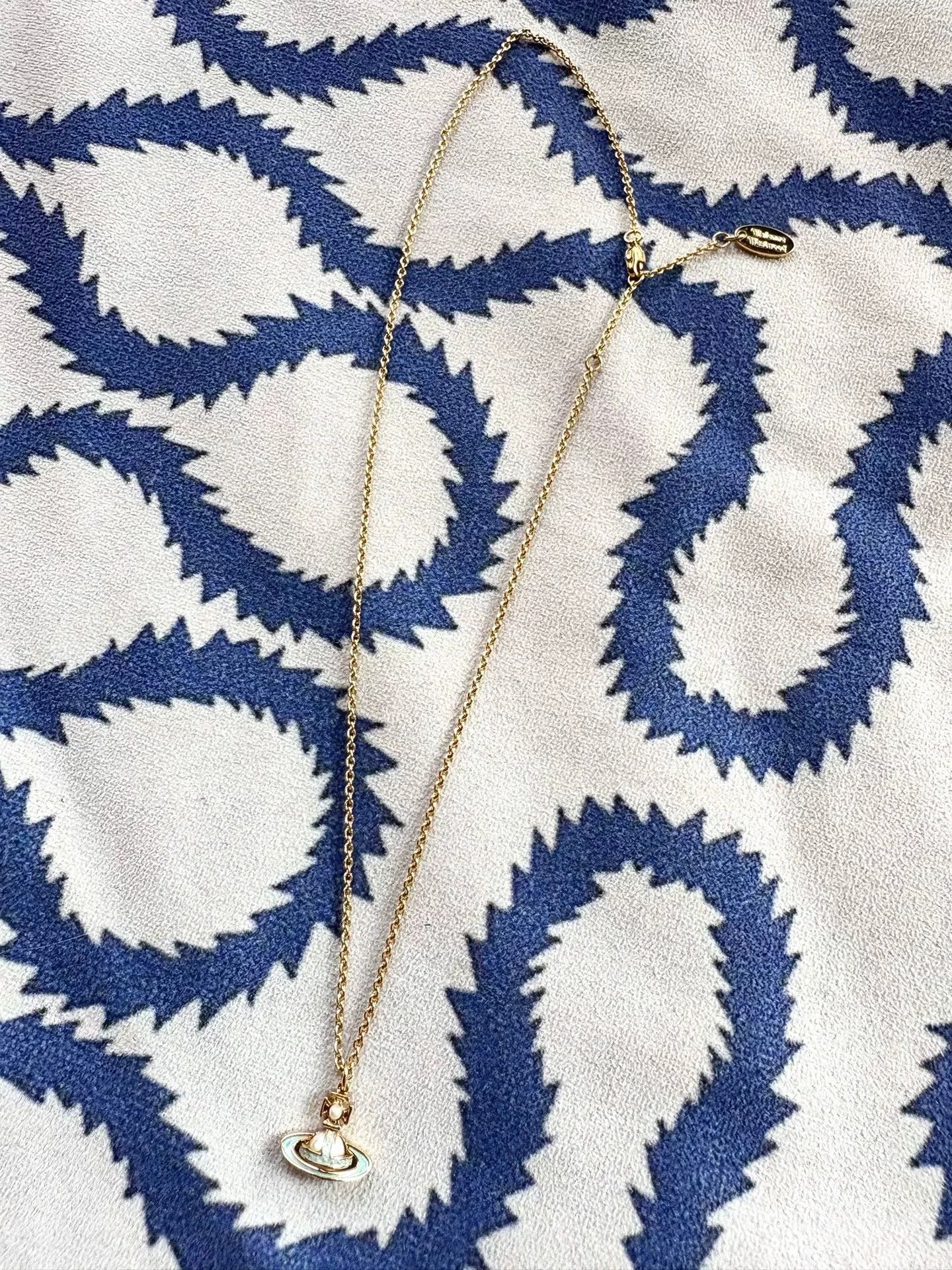 Vivienne Westwood Vivienne Westwood Saturn Pendant Necklace Size ONE SIZE - 6 Thumbnail