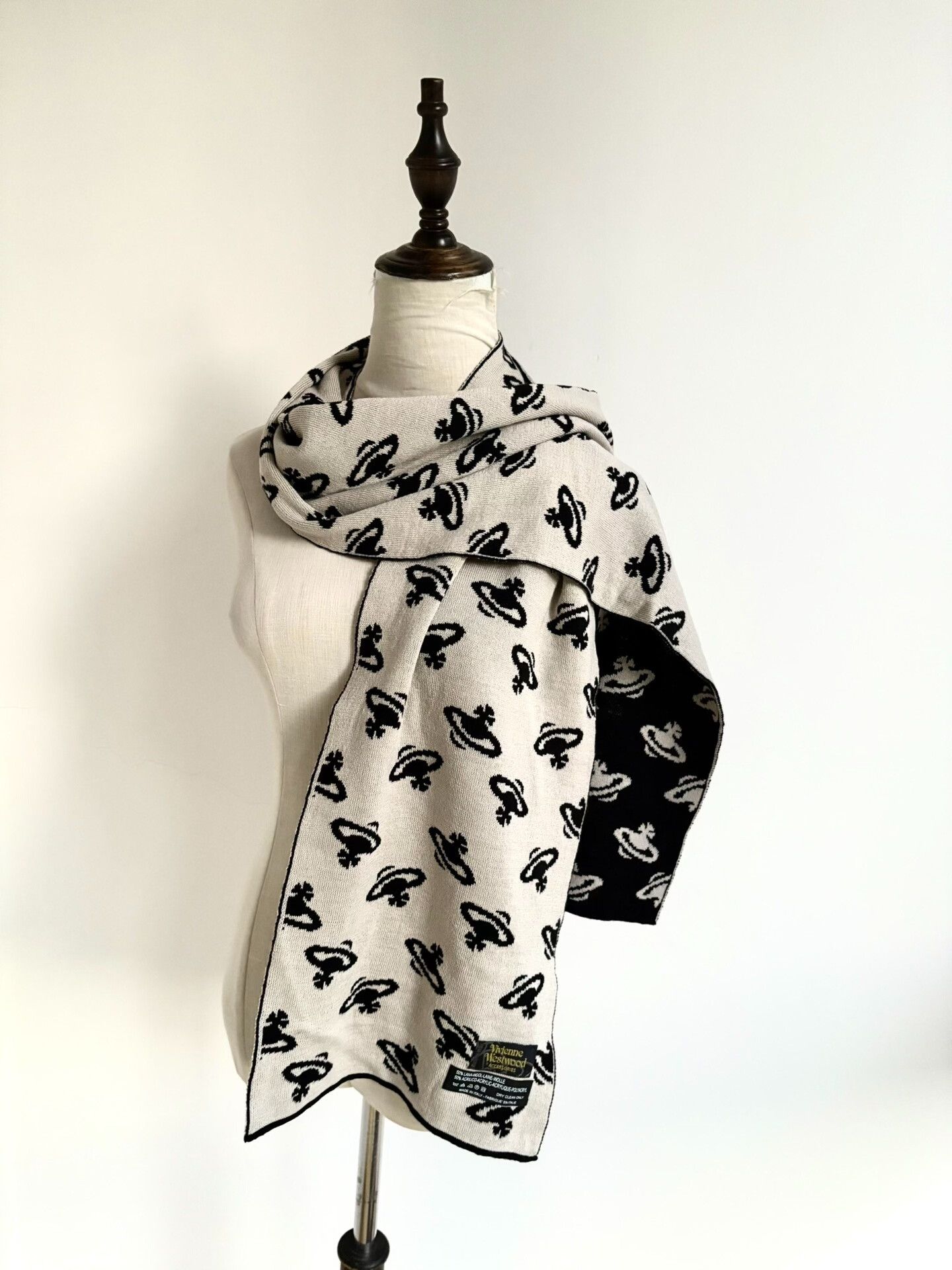 Vivienne Westwood Vivienne Westwood Black and White Scarf Size ONE SIZE - 2 Thumbnail