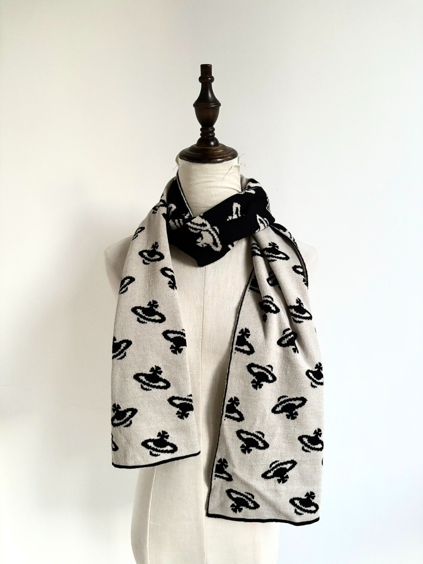 Vivienne Westwood Vivienne Westwood Black and White Scarf Size ONE SIZE - 4 Thumbnail