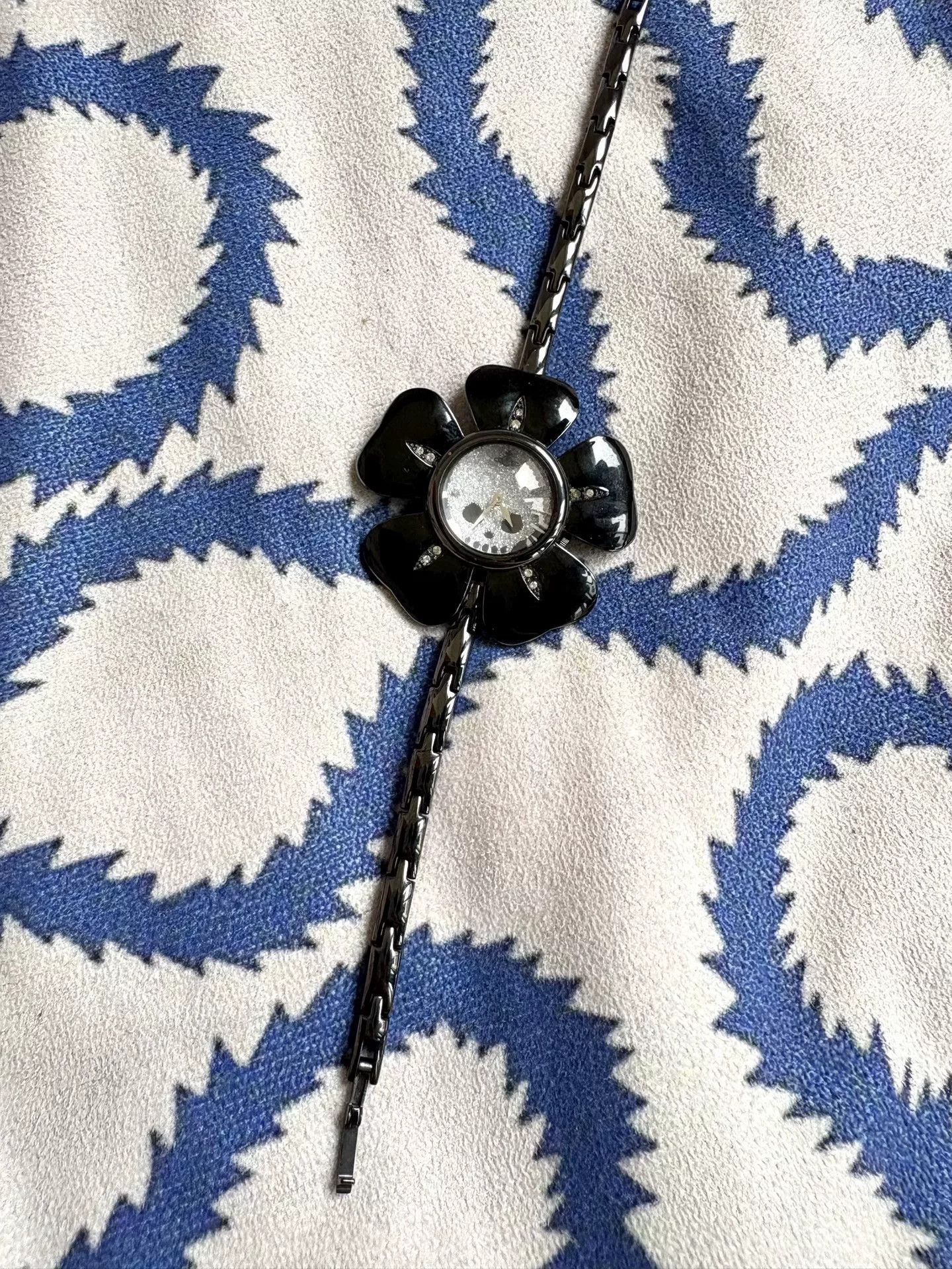 Vivienne Westwood Vivienne Westwood Skull Flower Watch Size ONE SIZE - 5 Thumbnail