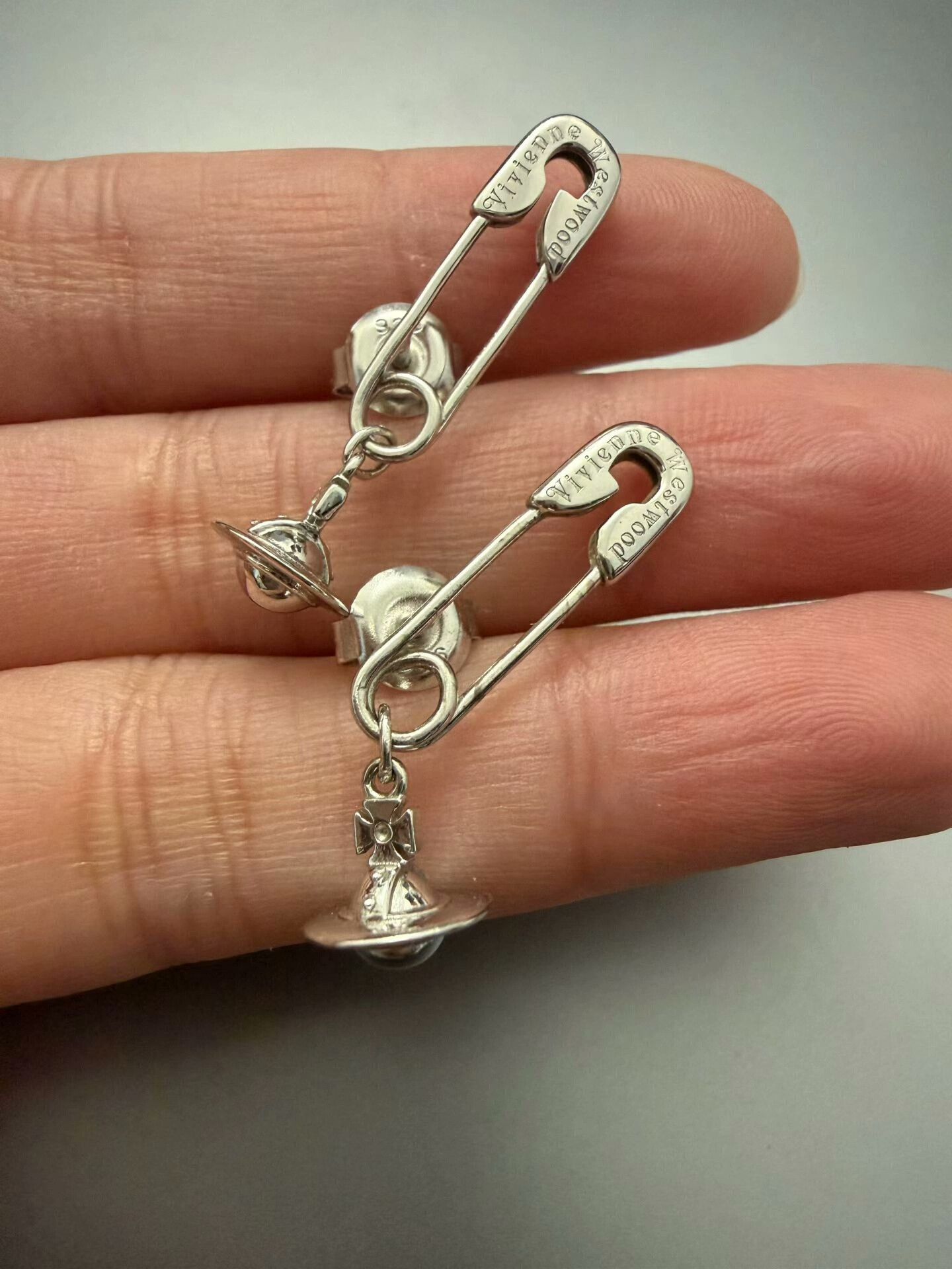 Vivienne Westwood Vivienne Westwood Silver Safety Pin Earrings Size ONE SIZE - 2 Thumbnail