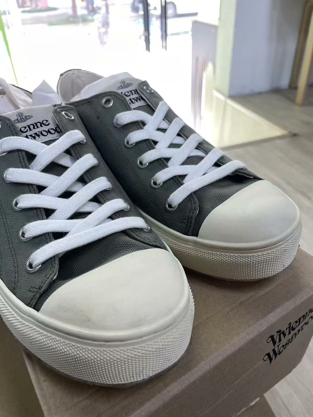 Vivienne Westwood Vivienne Westwood Canvas Sneakers Size US 9 / EU 42 - 3 Thumbnail