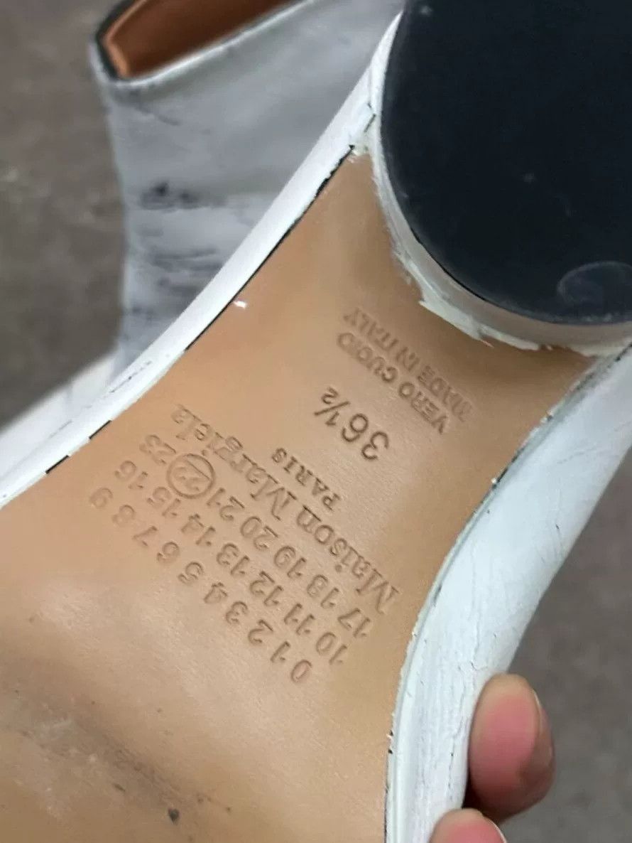 Maison Margiela Maison Margiela Tabi in White Leather Size US 5.5 / IT 35.5 - 4 Thumbnail