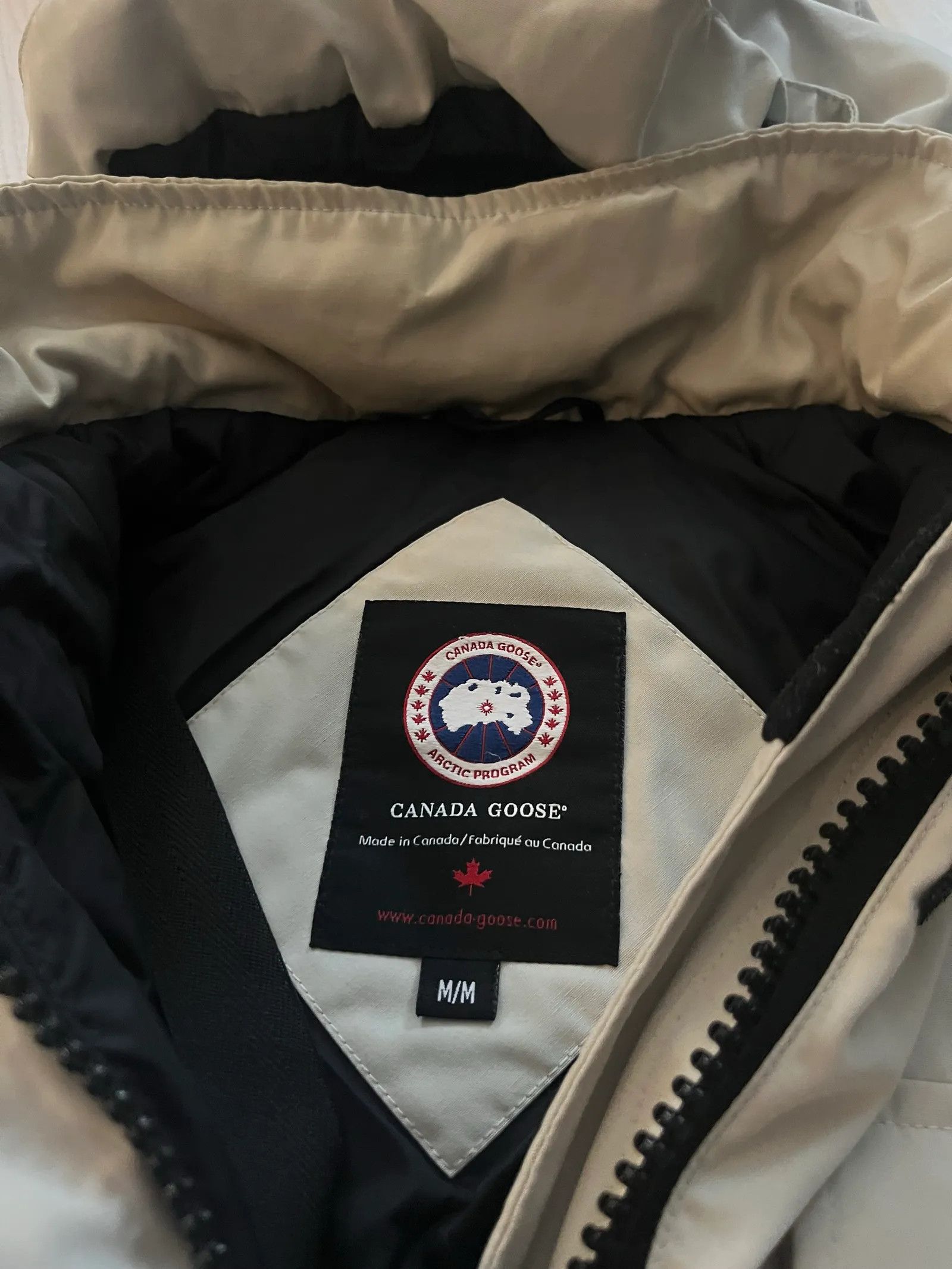 Canada Goose Canada Goose Down Jacket Size M / US 6-8 / IT 42-44 - 3 Thumbnail